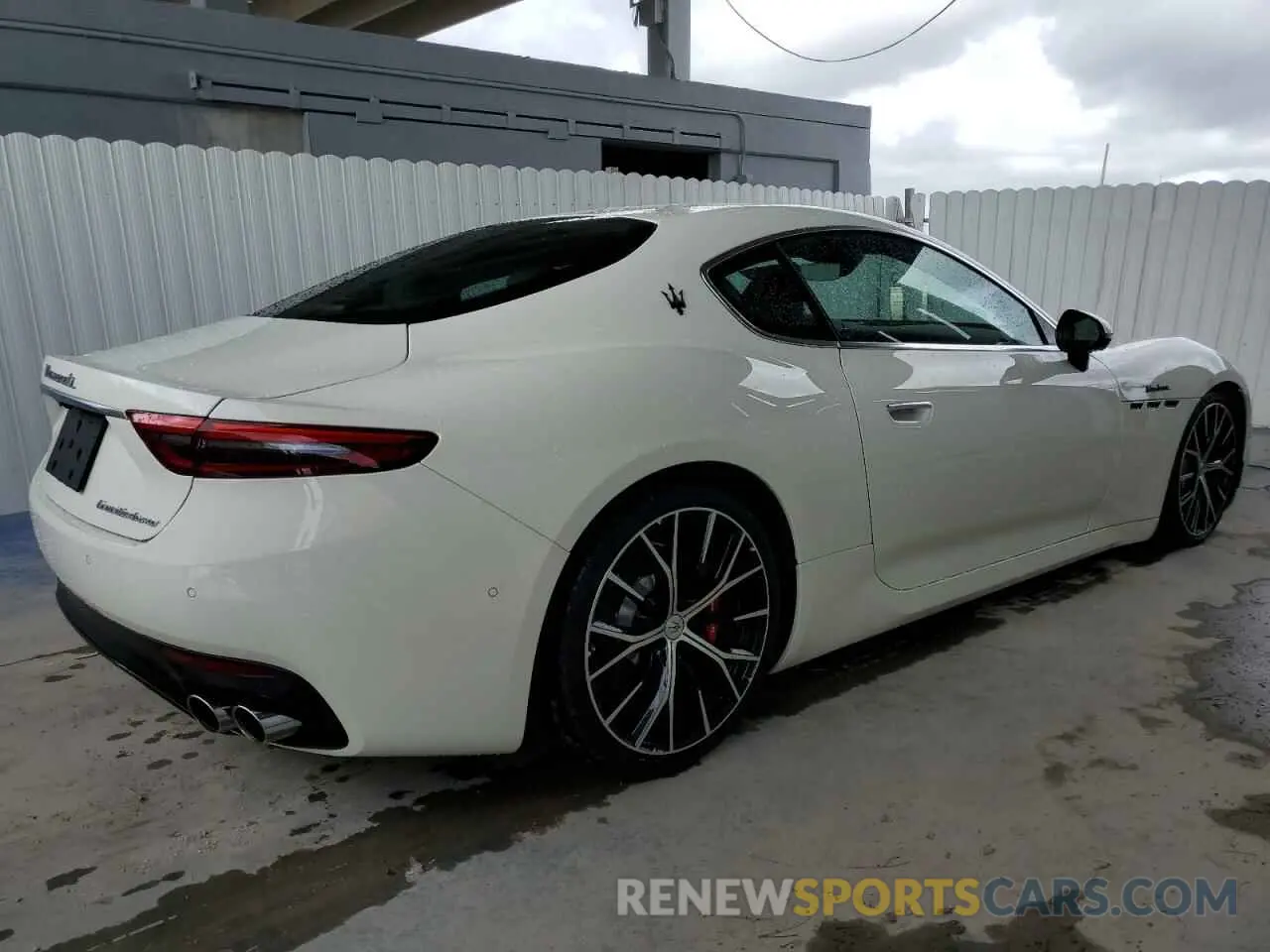 3 Photograph of a damaged car ZAMBMVBB6RX435887 MASERATI ALL MODELS 2024