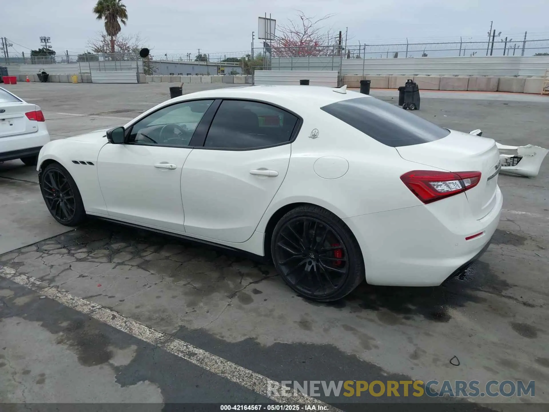 3 Photograph of a damaged car ZAM57XSA3K1334046 MASERATI GHIBLI 2019