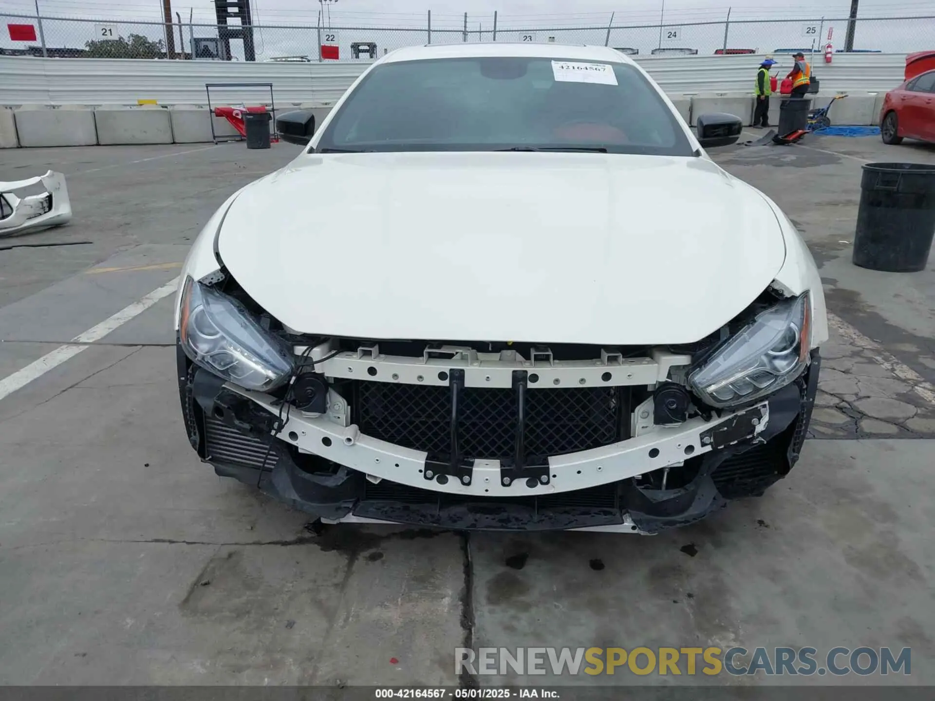 6 Photograph of a damaged car ZAM57XSA3K1334046 MASERATI GHIBLI 2019