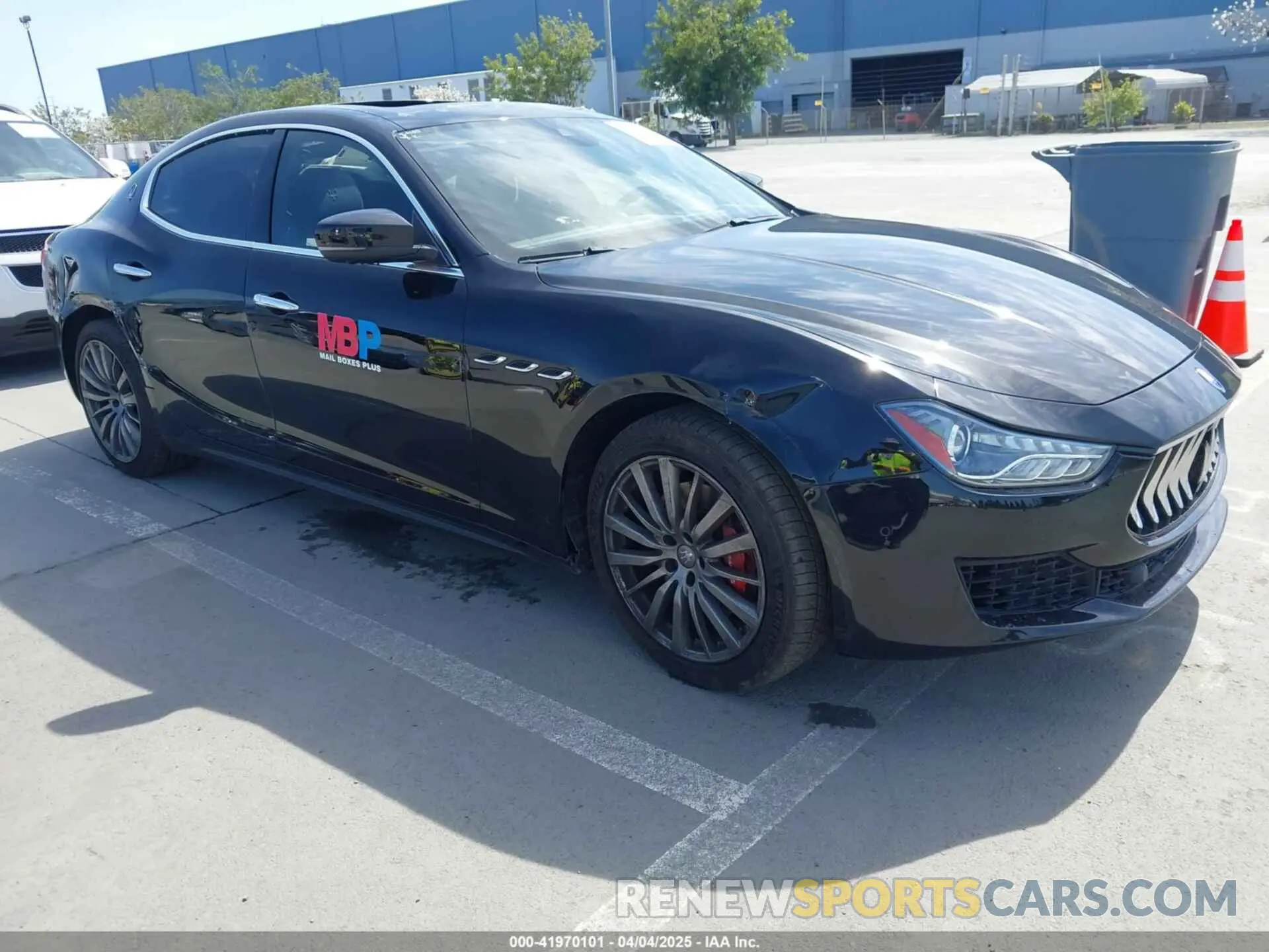 1 Photograph of a damaged car ZAM57XSA5K1328183 MASERATI GHIBLI 2019