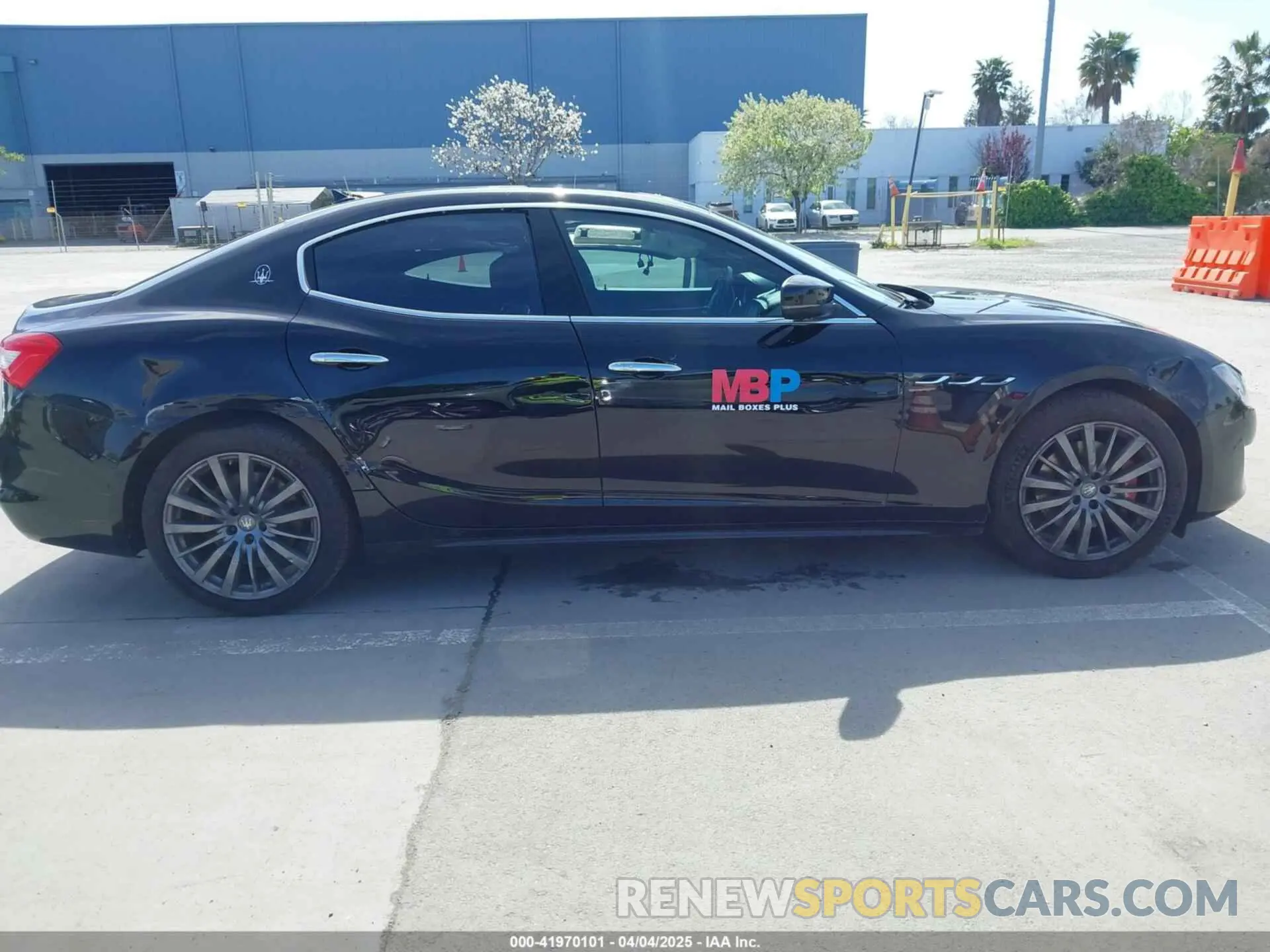 13 Photograph of a damaged car ZAM57XSA5K1328183 MASERATI GHIBLI 2019