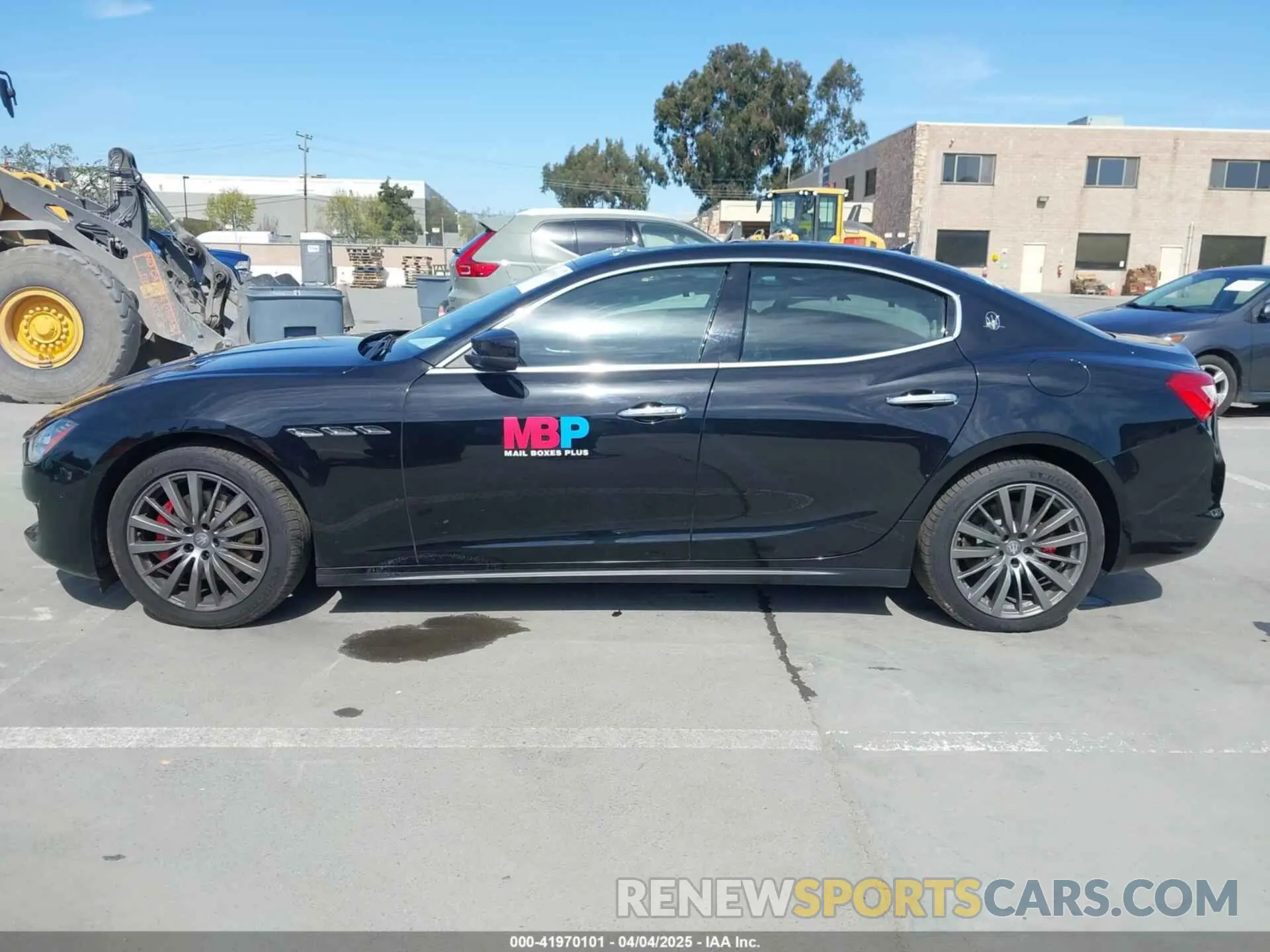 14 Photograph of a damaged car ZAM57XSA5K1328183 MASERATI GHIBLI 2019