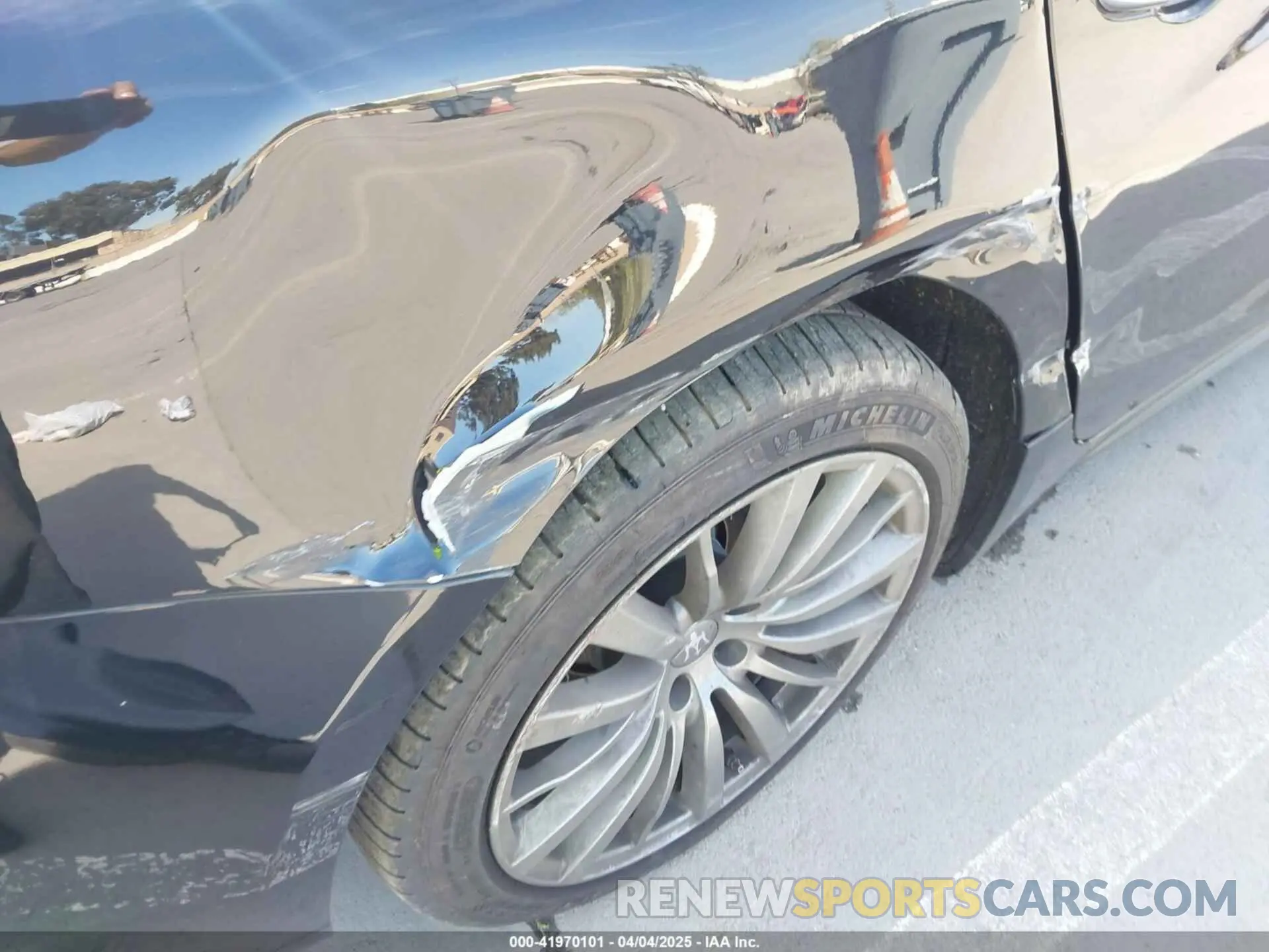 6 Photograph of a damaged car ZAM57XSA5K1328183 MASERATI GHIBLI 2019