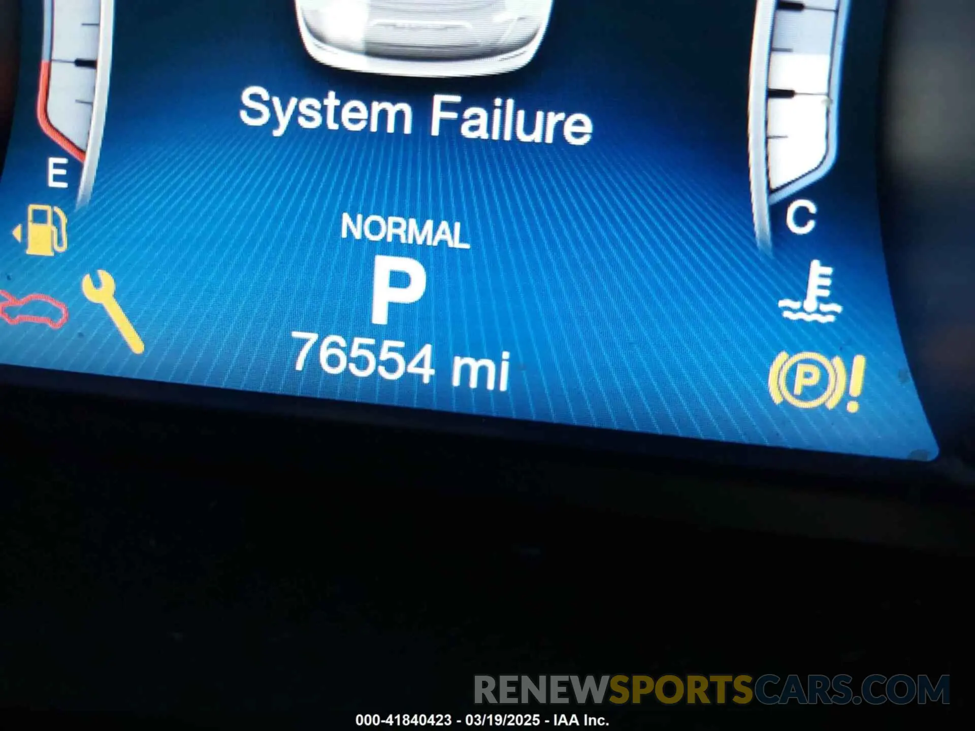 15 Photograph of a damaged car ZAM57XSA6K1322117 MASERATI GHIBLI 2019