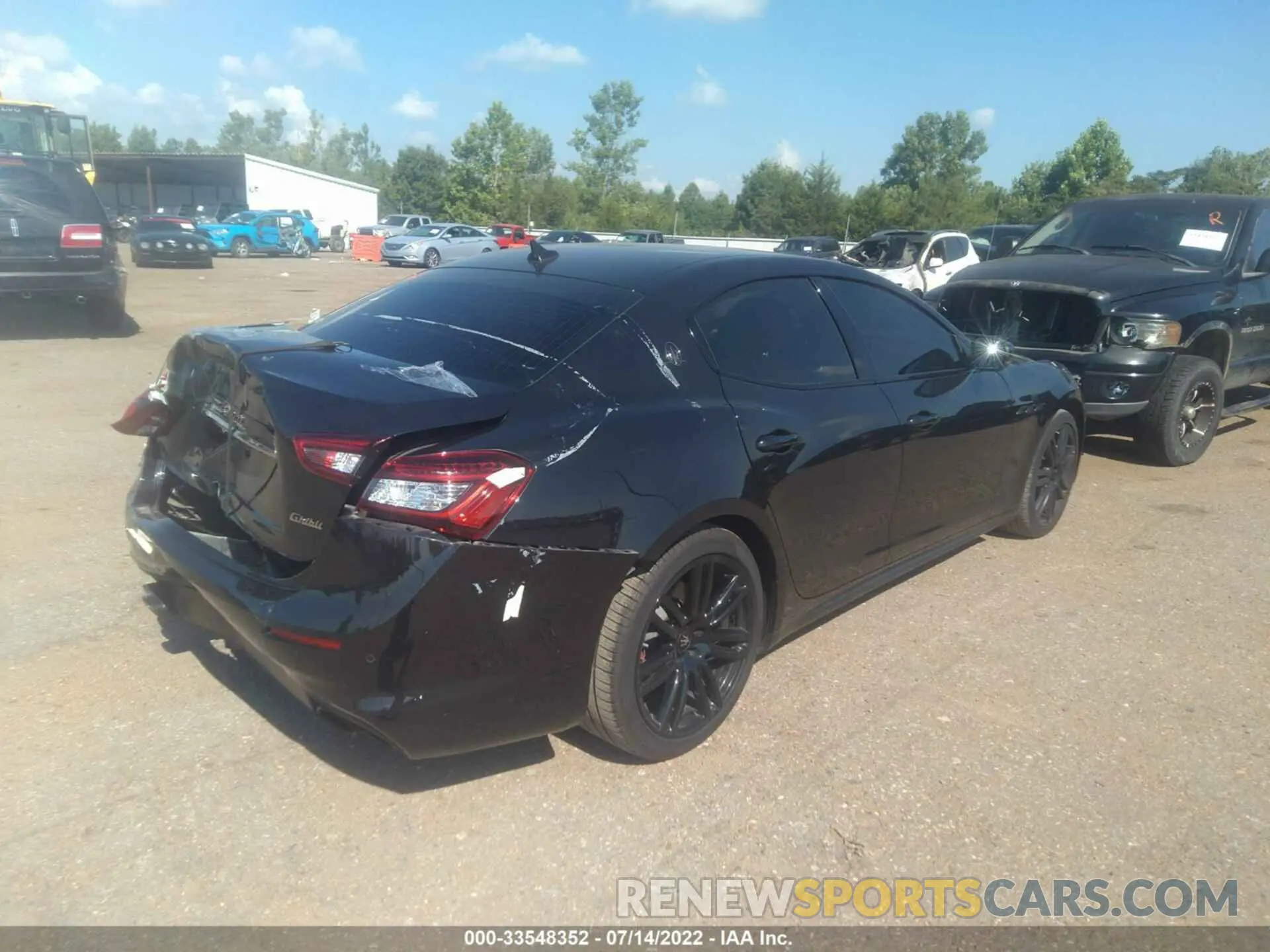4 Photograph of a damaged car ZAM57XSA7K1320070 MASERATI GHIBLI 2019