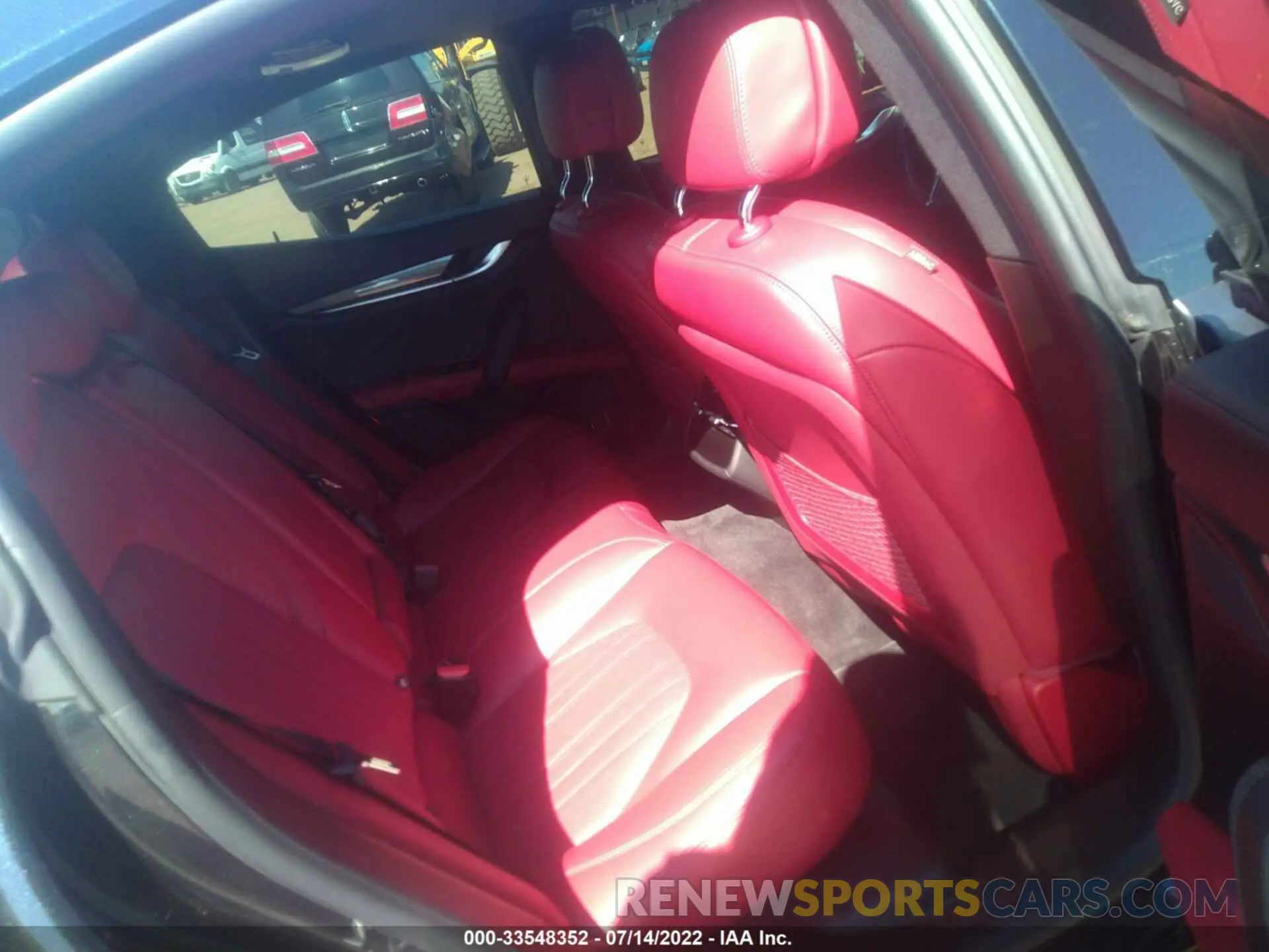 8 Photograph of a damaged car ZAM57XSA7K1320070 MASERATI GHIBLI 2019