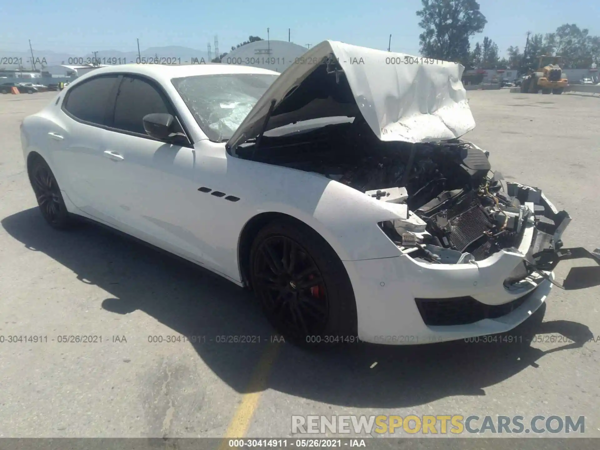 1 Photograph of a damaged car ZAM57XSA8K1320871 MASERATI GHIBLI 2019