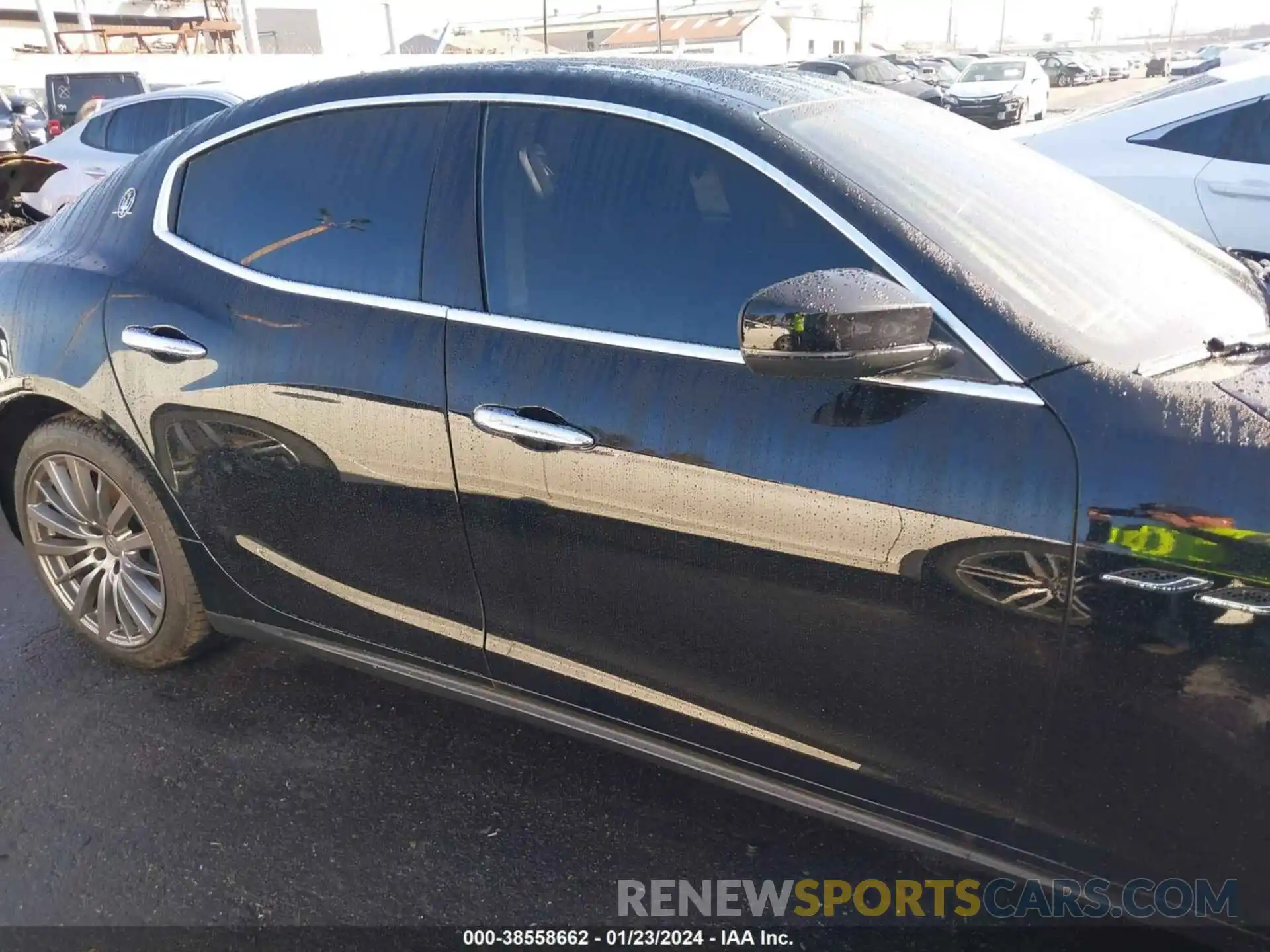 14 Photograph of a damaged car ZAM57XSA9K1329496 MASERATI GHIBLI 2019