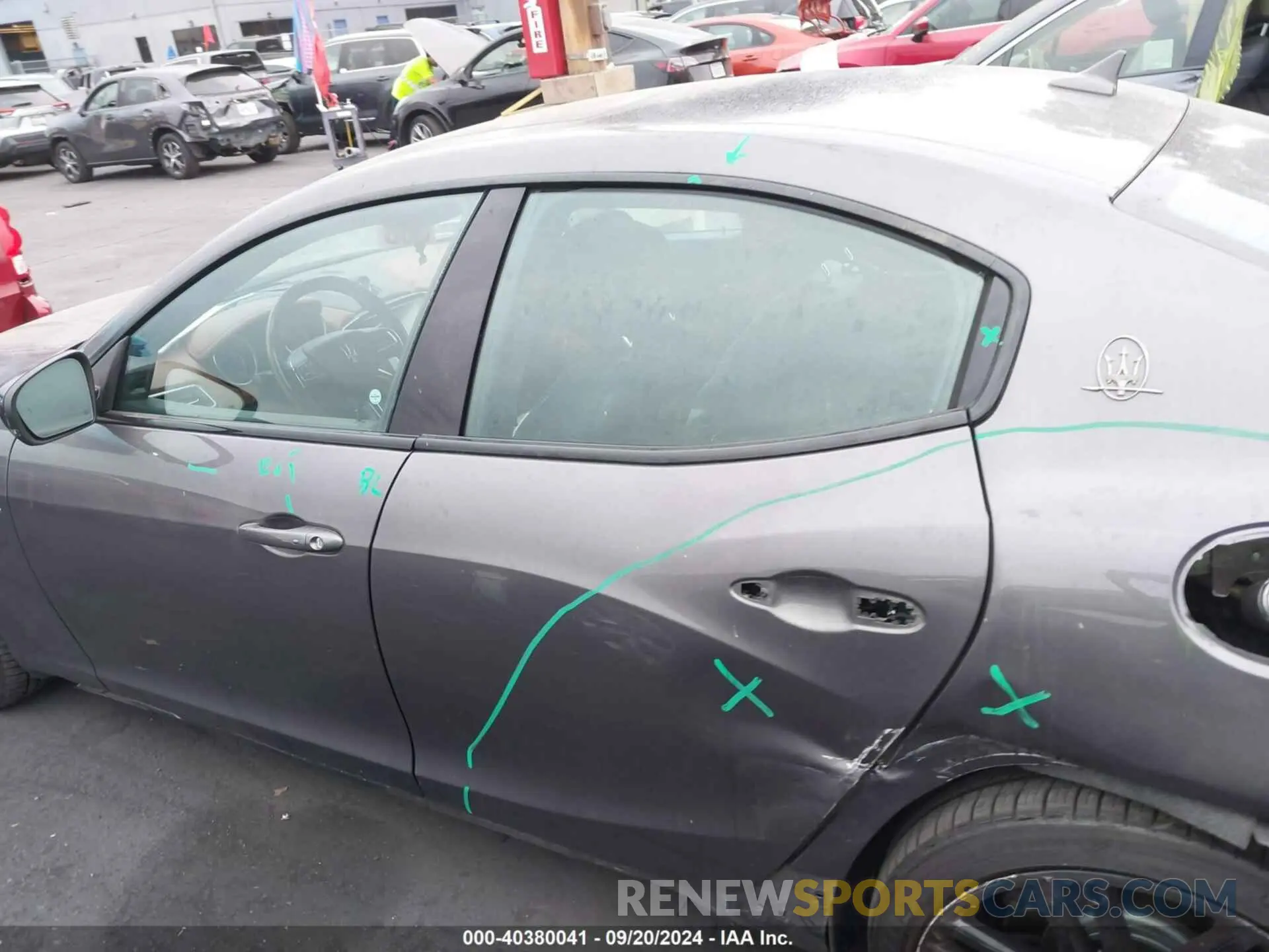 15 Photograph of a damaged car ZAM57YSAXK1334096 MASERATI GHIBLI 2019