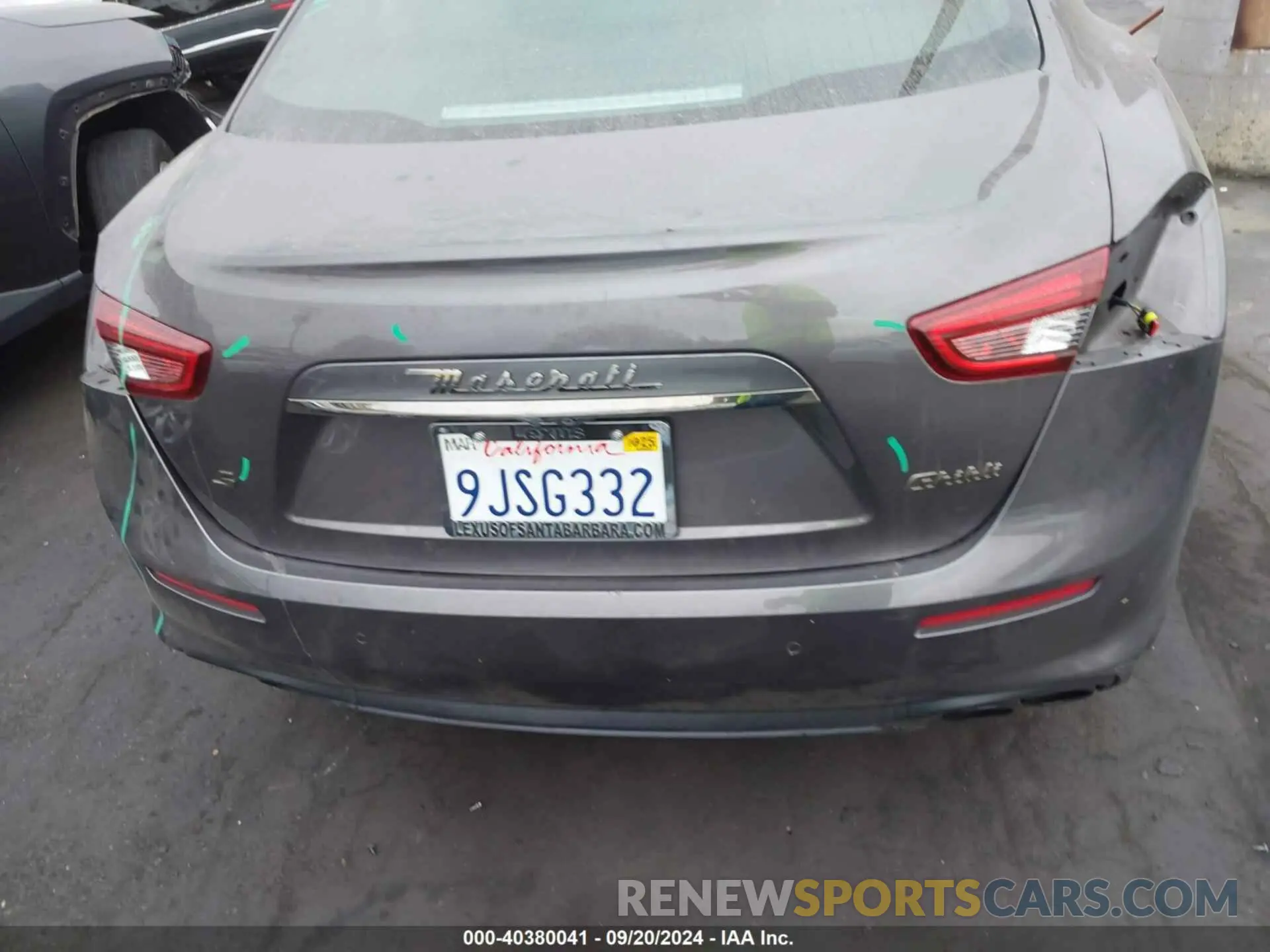 17 Photograph of a damaged car ZAM57YSAXK1334096 MASERATI GHIBLI 2019