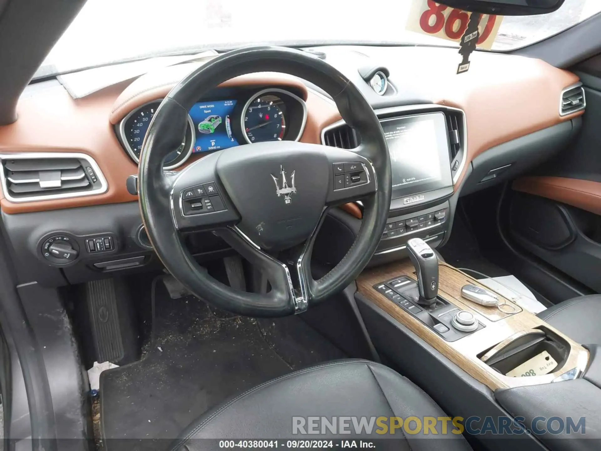 20 Photograph of a damaged car ZAM57YSAXK1334096 MASERATI GHIBLI 2019