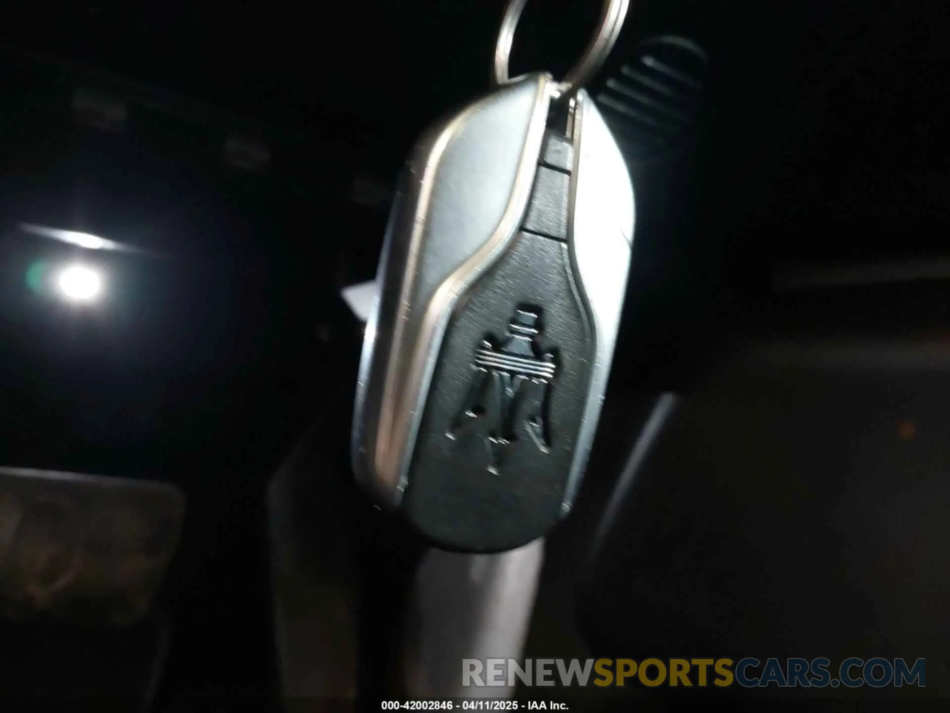 11 Photograph of a damaged car ZAM57YTA2K1311183 MASERATI GHIBLI 2019