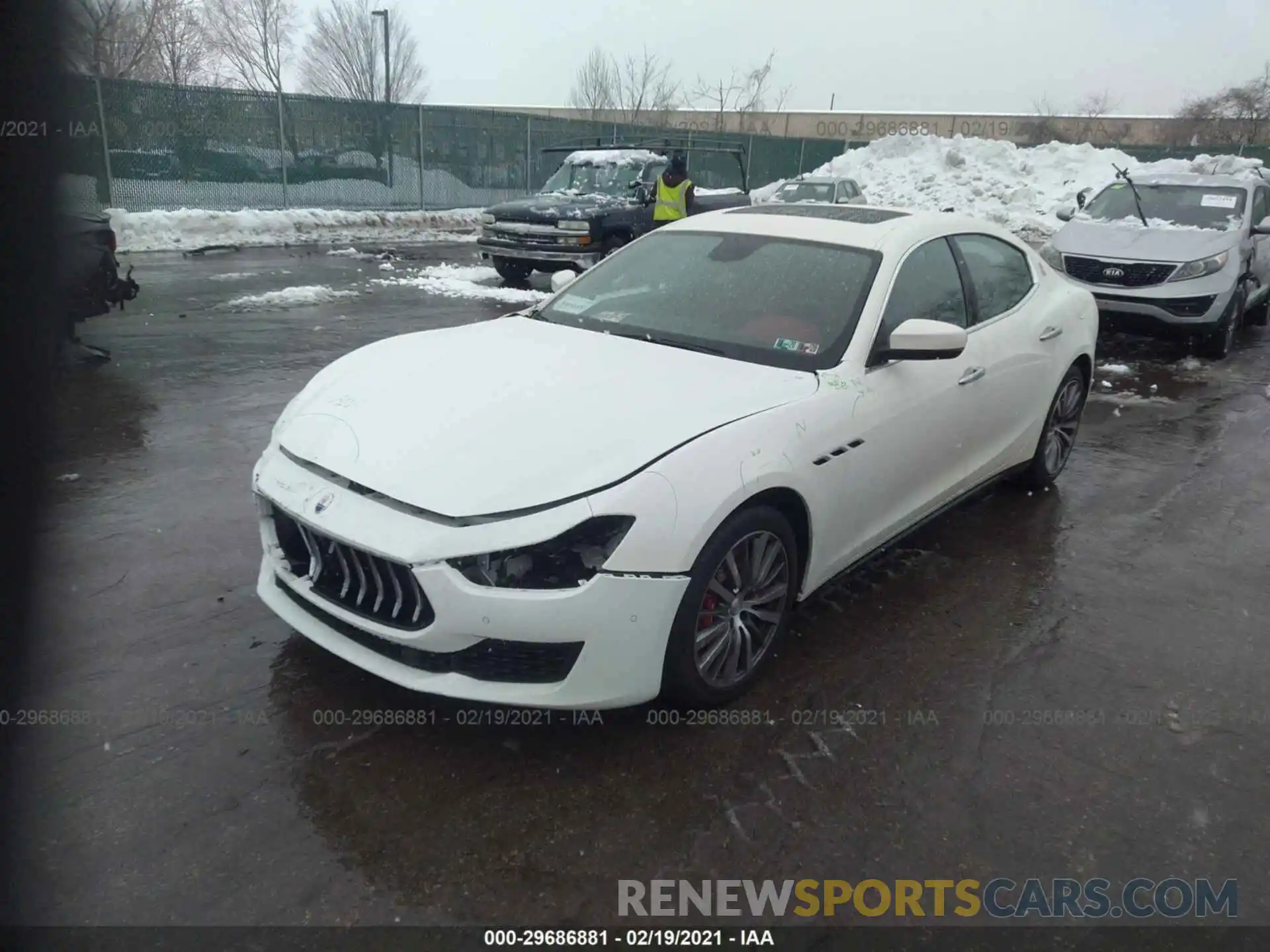 2 Photograph of a damaged car ZAM57YTA4K1317969 MASERATI GHIBLI 2019