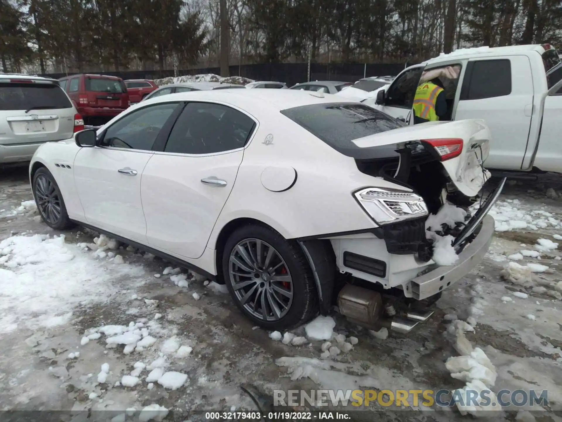 3 Photograph of a damaged car ZAM57YTA5K1319617 MASERATI GHIBLI 2019