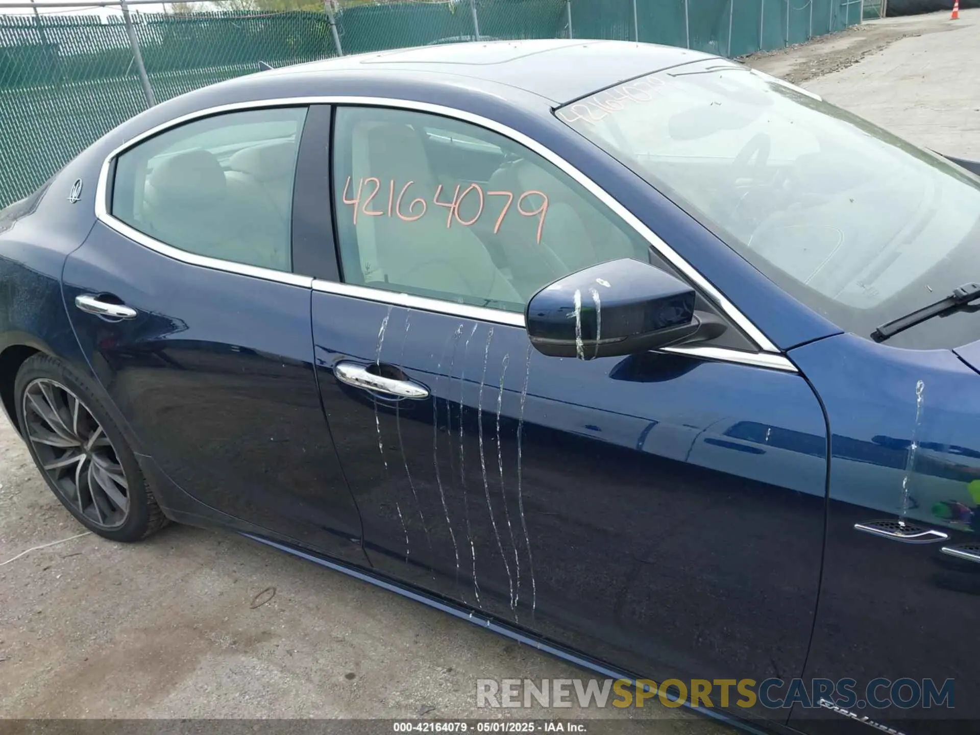 14 Photograph of a damaged car ZAM57YTL4K1334613 MASERATI GHIBLI 2019