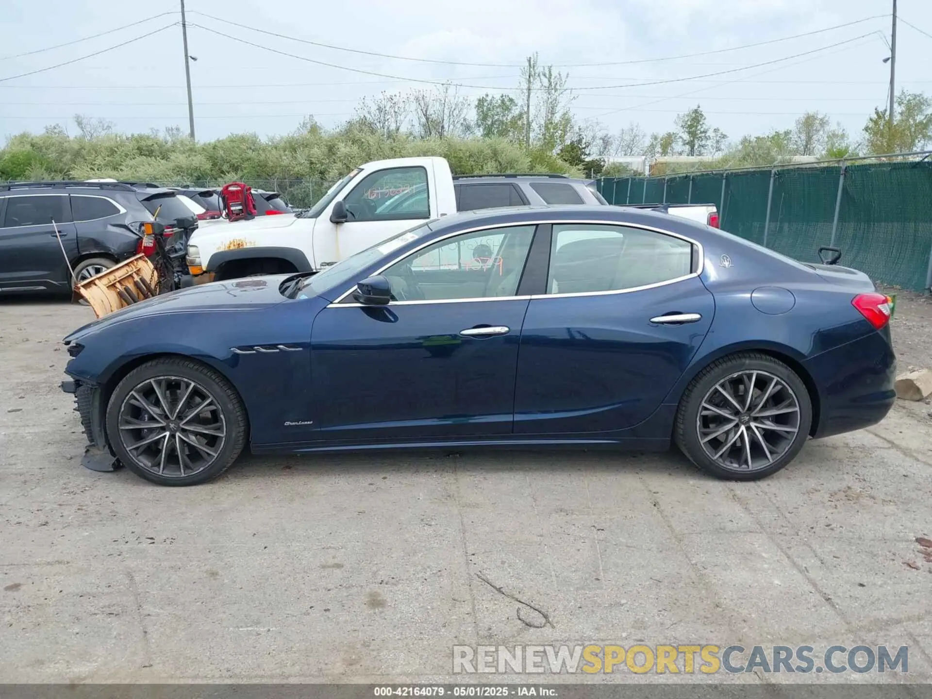 15 Photograph of a damaged car ZAM57YTL4K1334613 MASERATI GHIBLI 2019