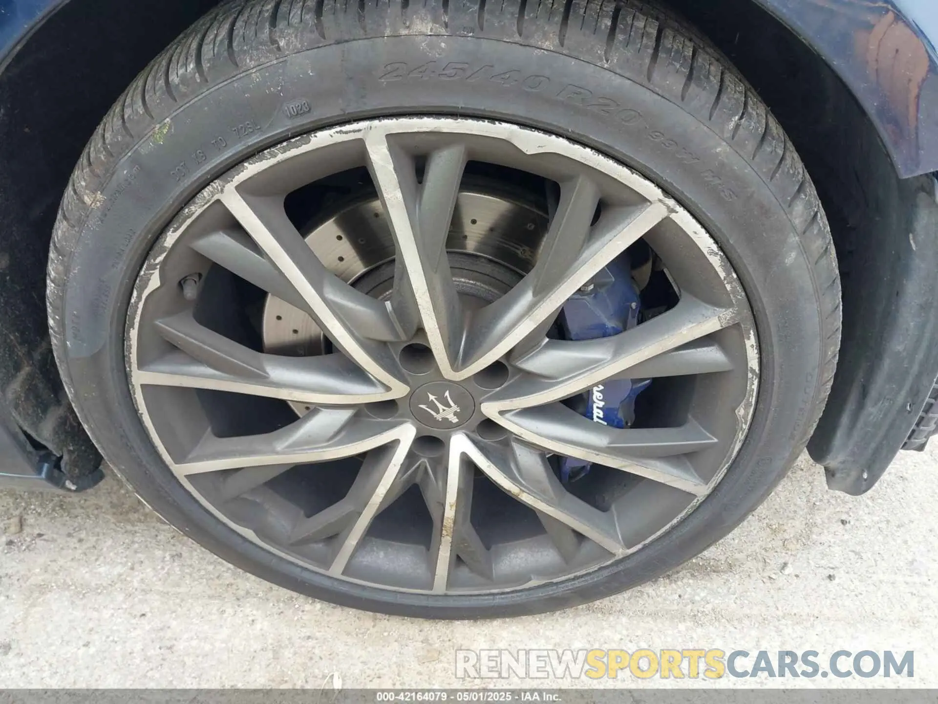 21 Photograph of a damaged car ZAM57YTL4K1334613 MASERATI GHIBLI 2019