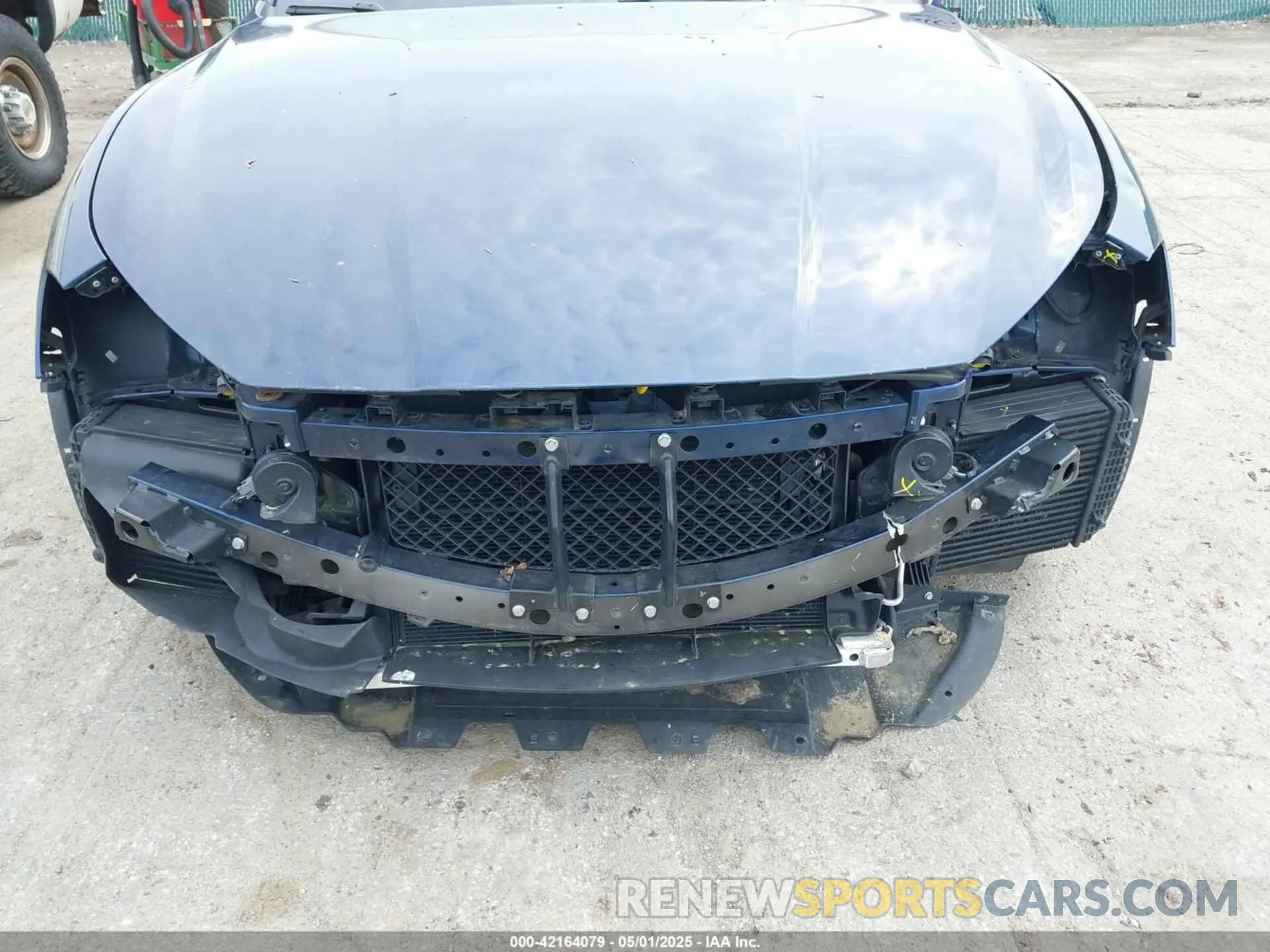 6 Photograph of a damaged car ZAM57YTL4K1334613 MASERATI GHIBLI 2019