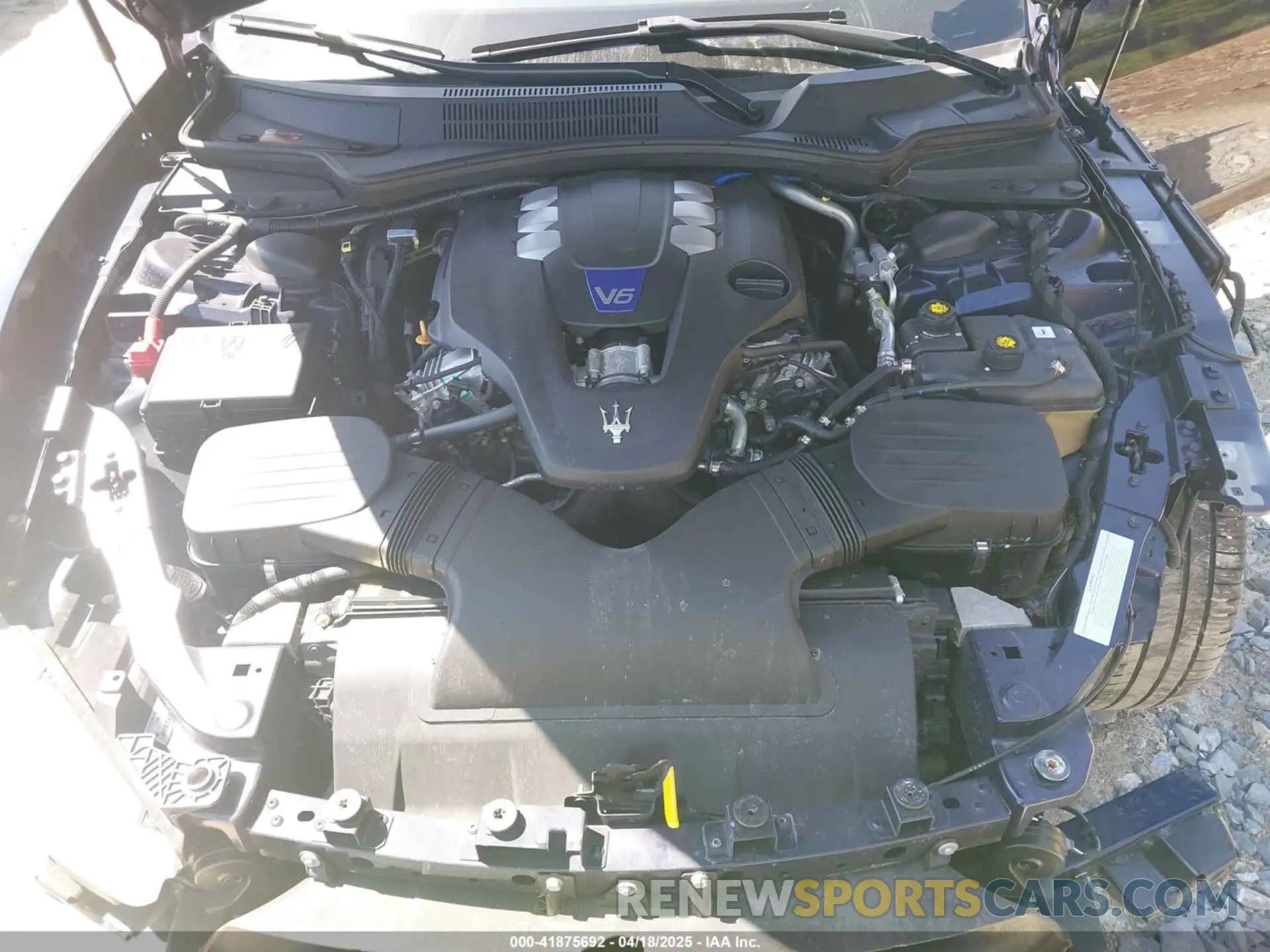 10 Photograph of a damaged car ZAM57YTLXK1338200 MASERATI GHIBLI 2019