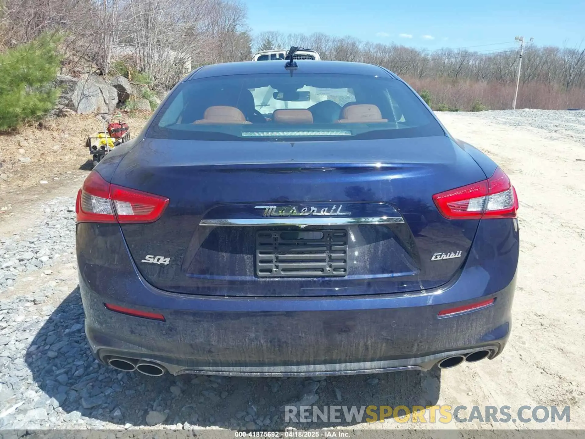 17 Photograph of a damaged car ZAM57YTLXK1338200 MASERATI GHIBLI 2019
