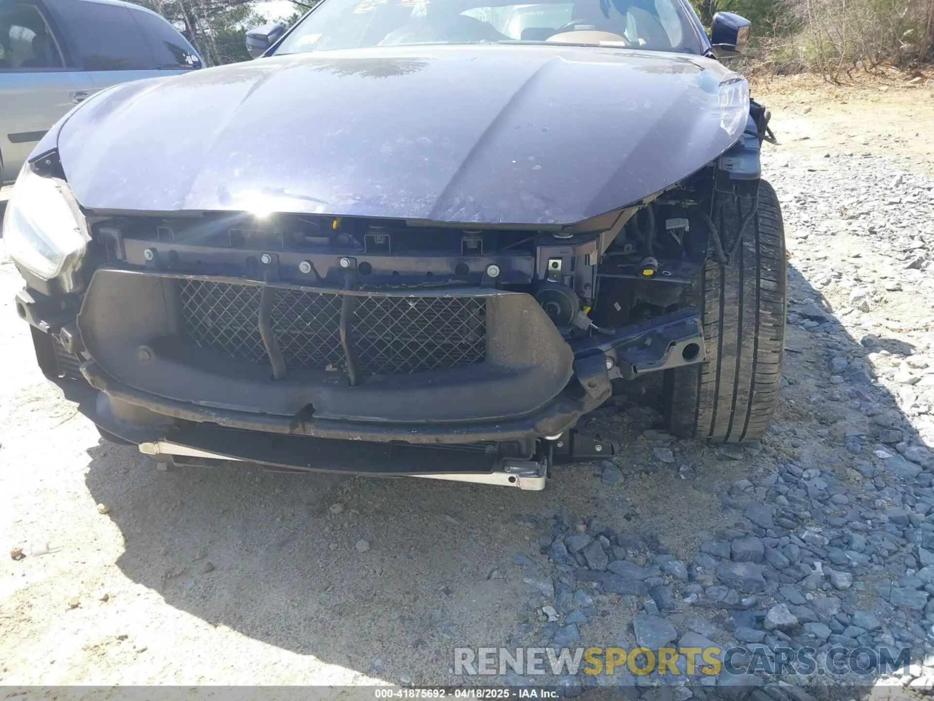 19 Photograph of a damaged car ZAM57YTLXK1338200 MASERATI GHIBLI 2019
