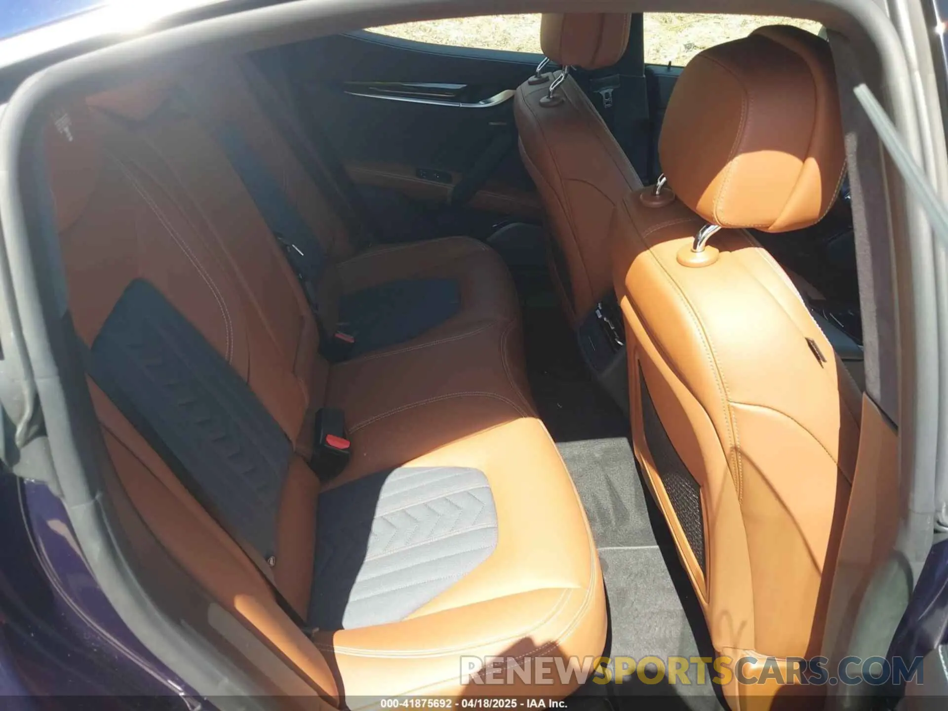 8 Photograph of a damaged car ZAM57YTLXK1338200 MASERATI GHIBLI 2019