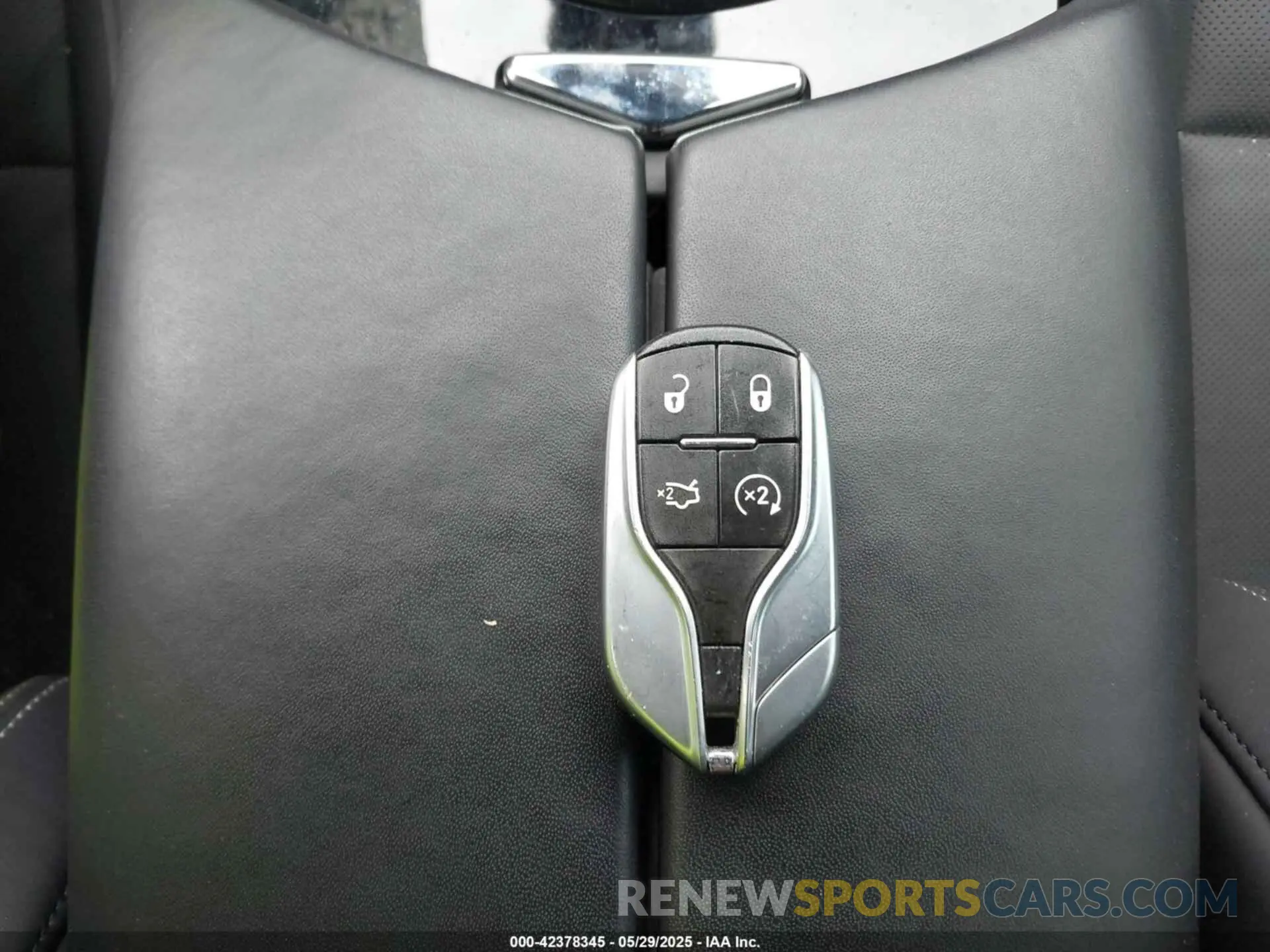 11 Photograph of a damaged car ZAM57YTS6K1313320 MASERATI GHIBLI 2019