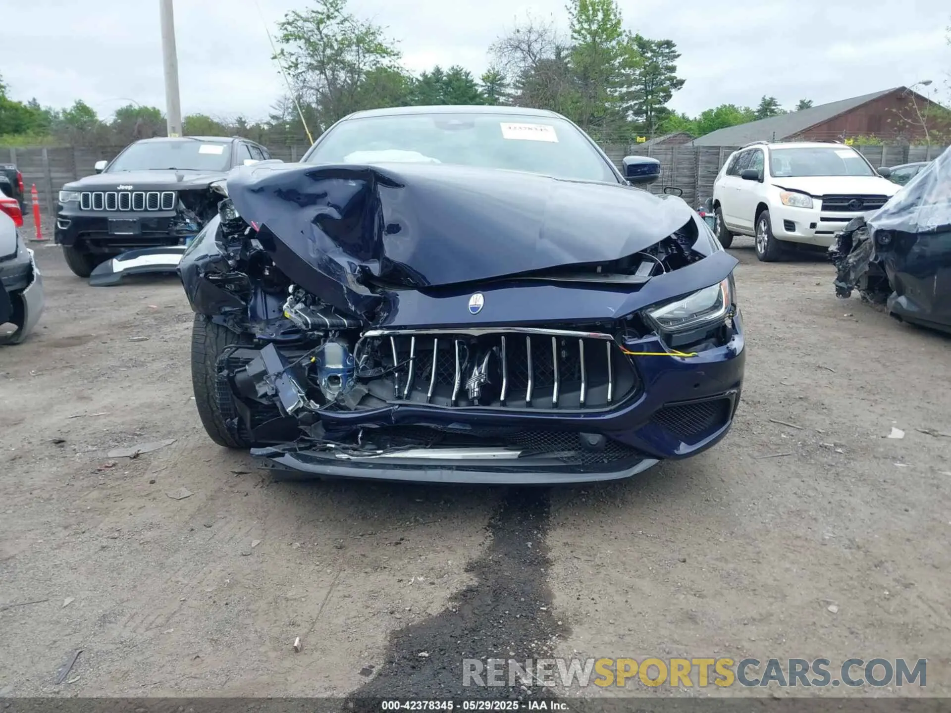 12 Photograph of a damaged car ZAM57YTS6K1313320 MASERATI GHIBLI 2019