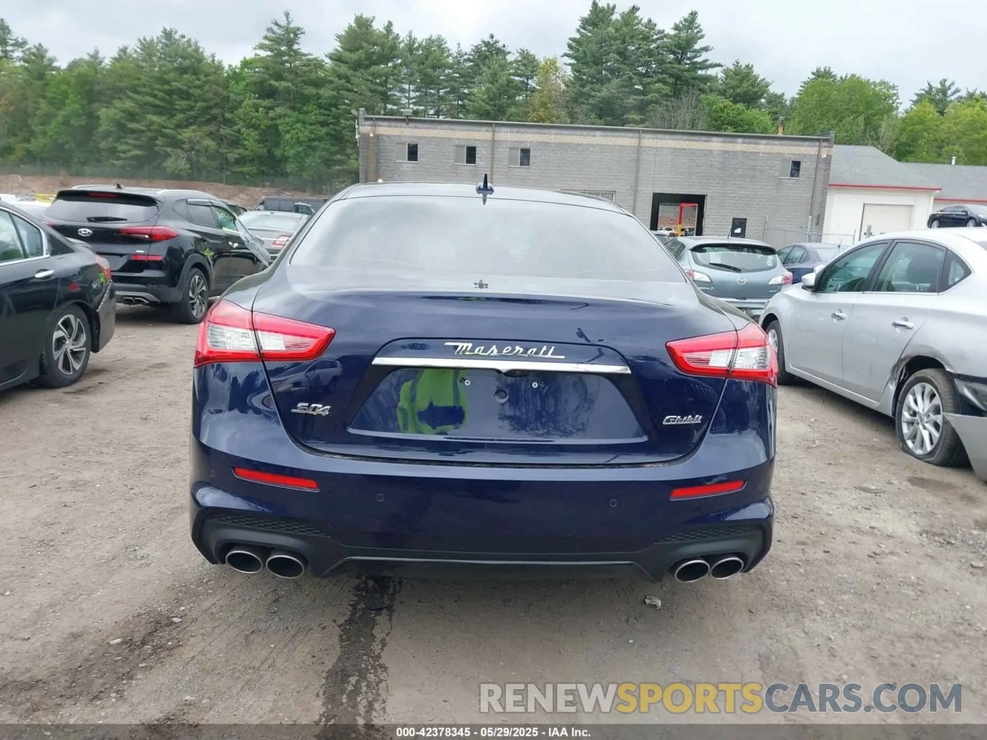 16 Photograph of a damaged car ZAM57YTS6K1313320 MASERATI GHIBLI 2019