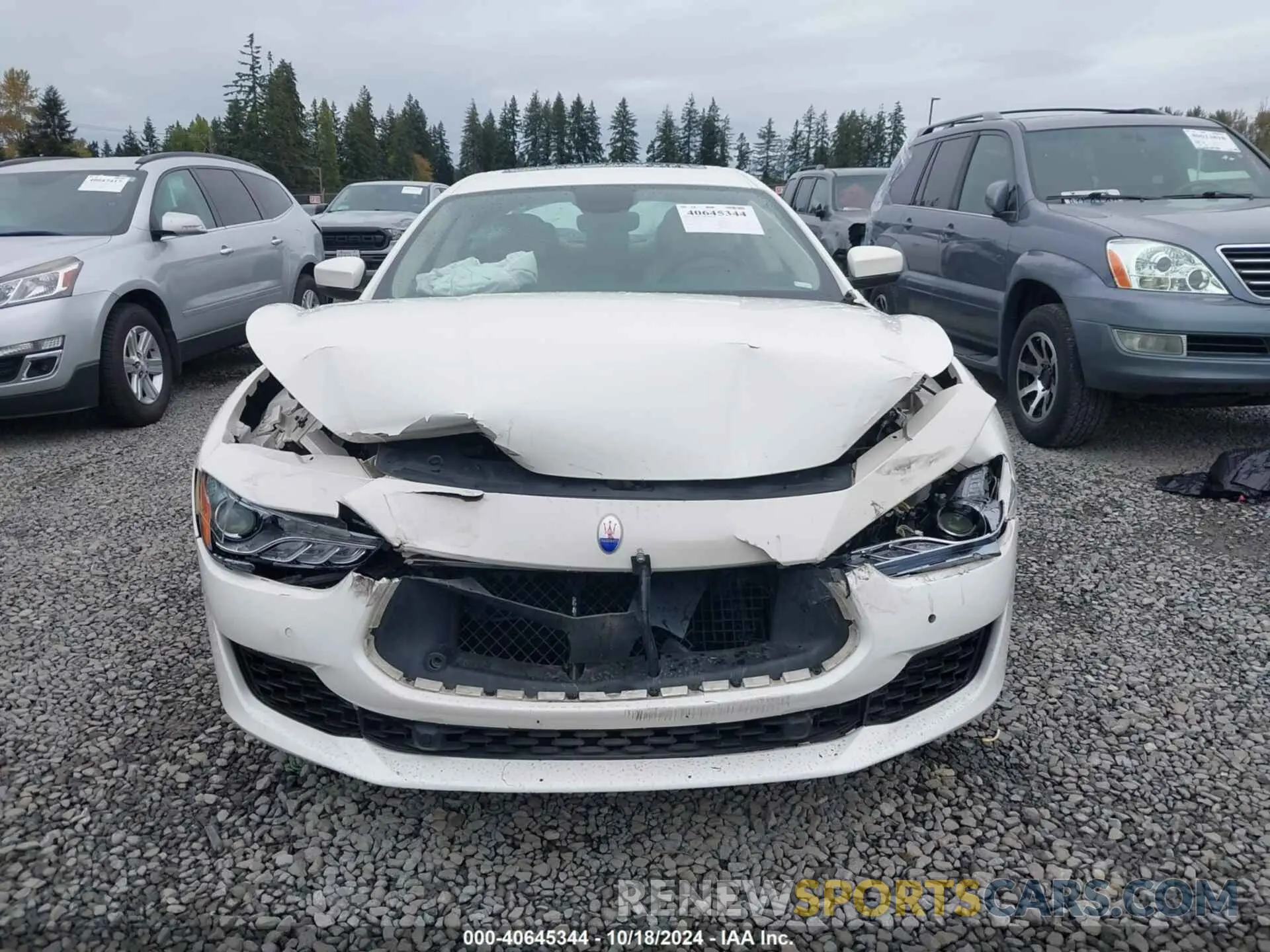 12 Photograph of a damaged car ZAM57XSA4L1344425 MASERATI GHIBLI 2020