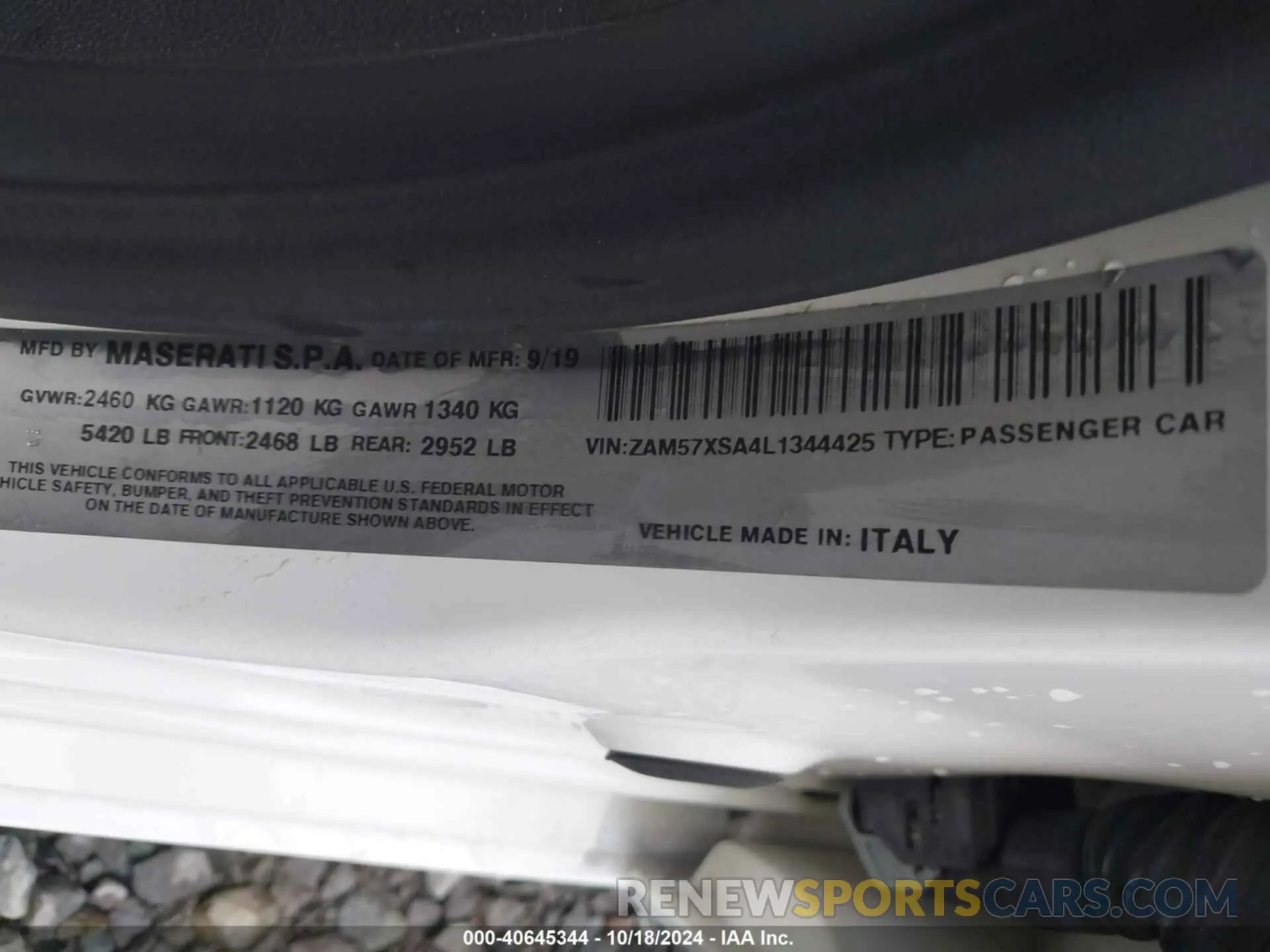 9 Photograph of a damaged car ZAM57XSA4L1344425 MASERATI GHIBLI 2020