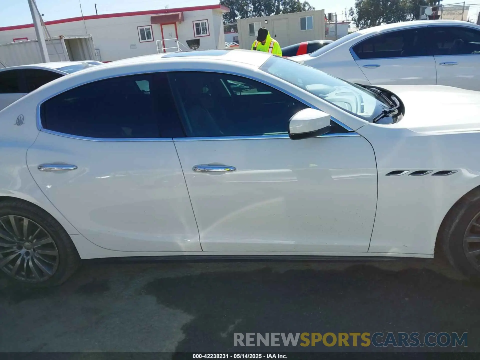 14 Photograph of a damaged car ZAM57XSA8L1355606 MASERATI GHIBLI 2020