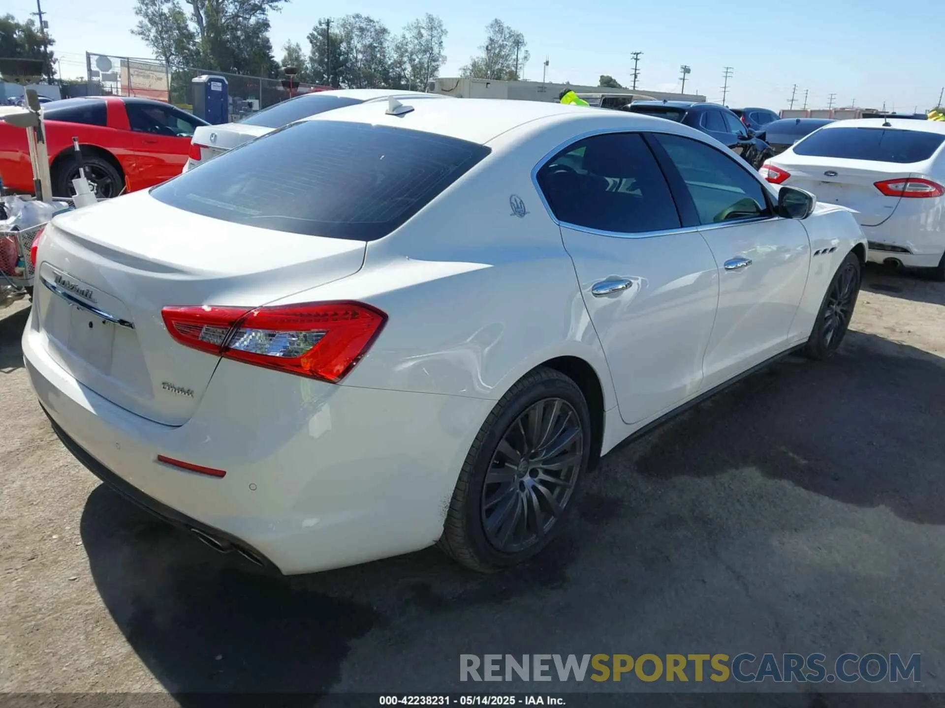 4 Photograph of a damaged car ZAM57XSA8L1355606 MASERATI GHIBLI 2020