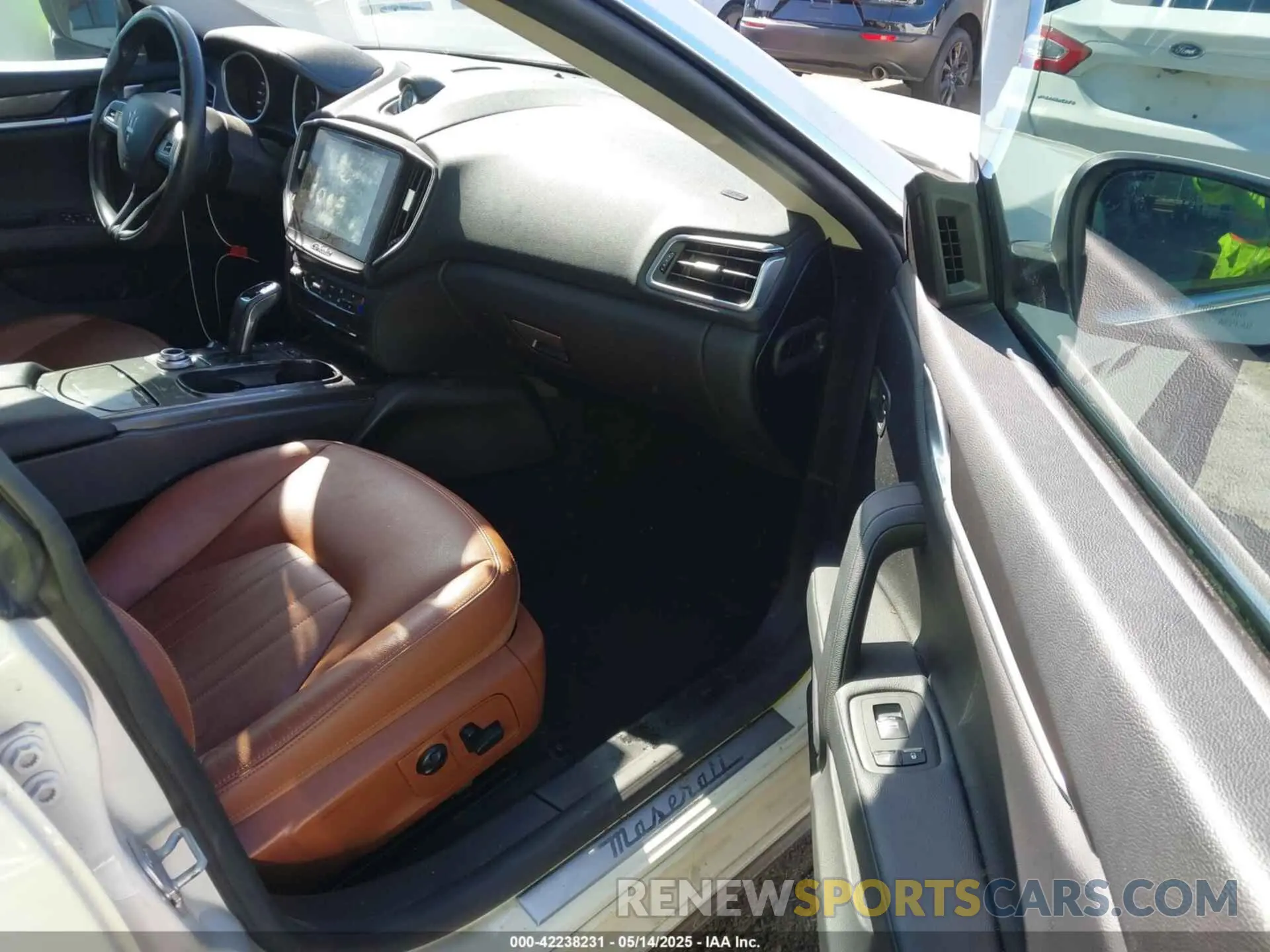 5 Photograph of a damaged car ZAM57XSA8L1355606 MASERATI GHIBLI 2020