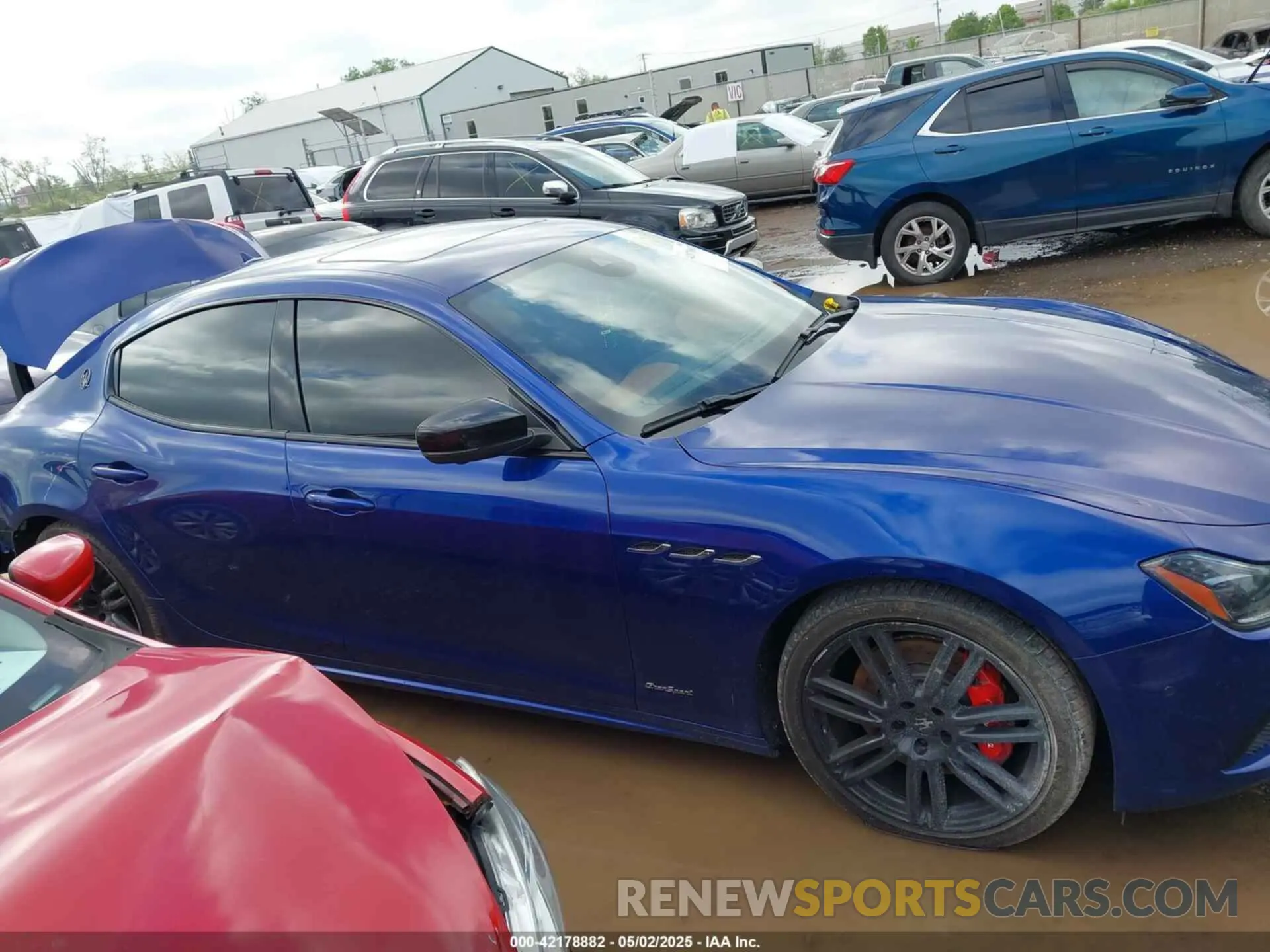 14 Photograph of a damaged car ZAM57YTS9L1353960 MASERATI GHIBLI 2020
