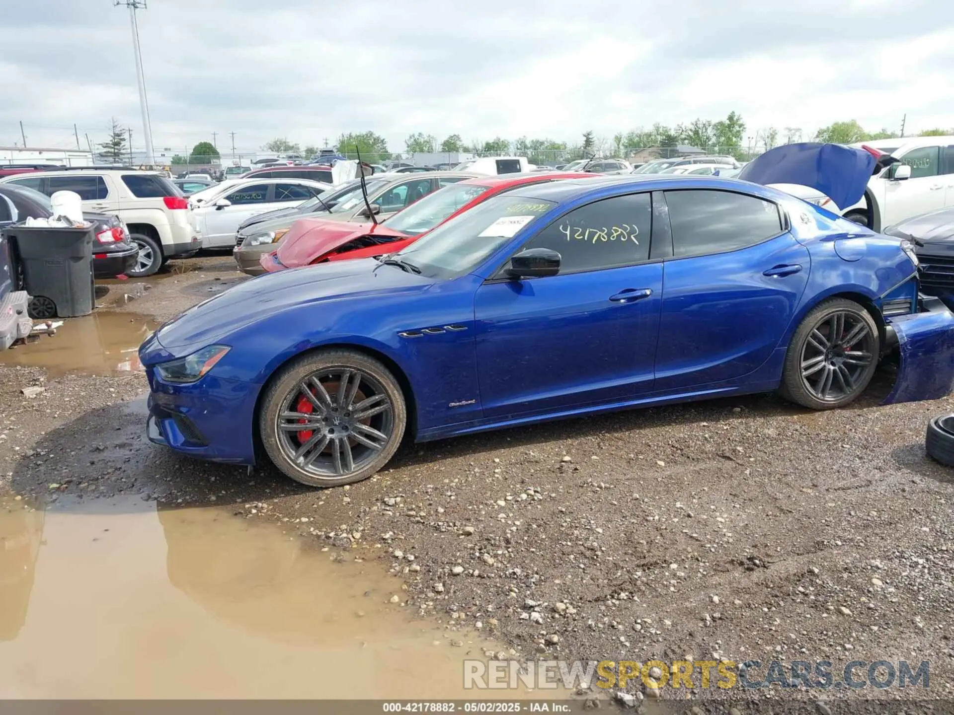 2 Photograph of a damaged car ZAM57YTS9L1353960 MASERATI GHIBLI 2020