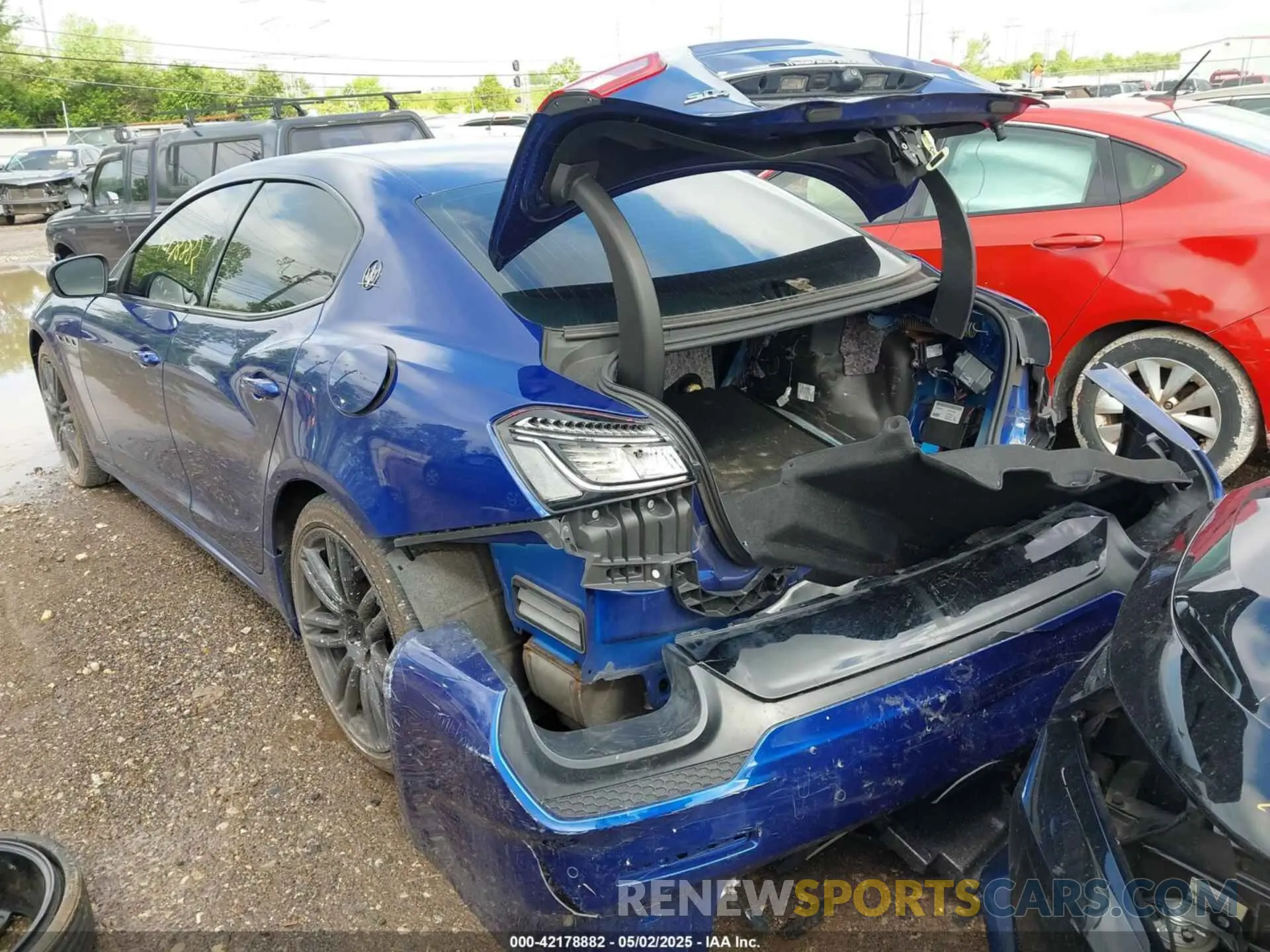 3 Photograph of a damaged car ZAM57YTS9L1353960 MASERATI GHIBLI 2020