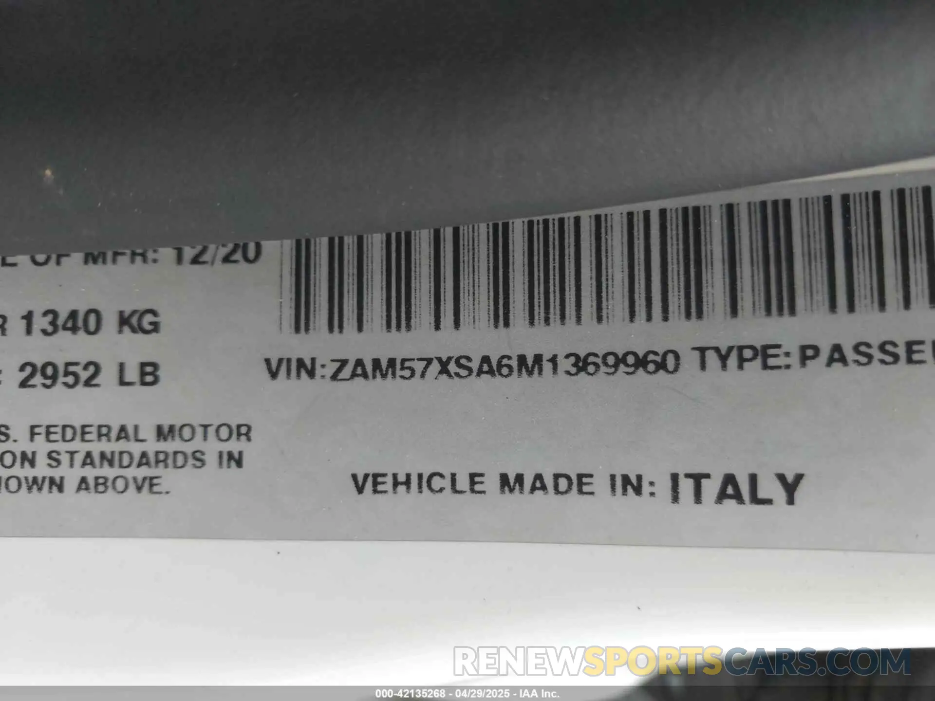 9 Photograph of a damaged car ZAM57XSA6M1369960 MASERATI GHIBLI 2021