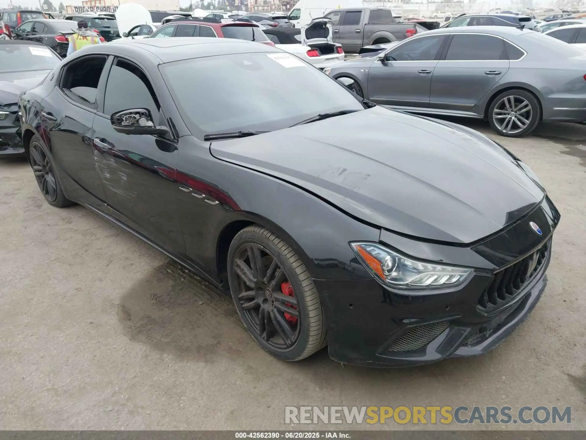 1 Photograph of a damaged car ZAM57YSA3M1365483 MASERATI GHIBLI 2021