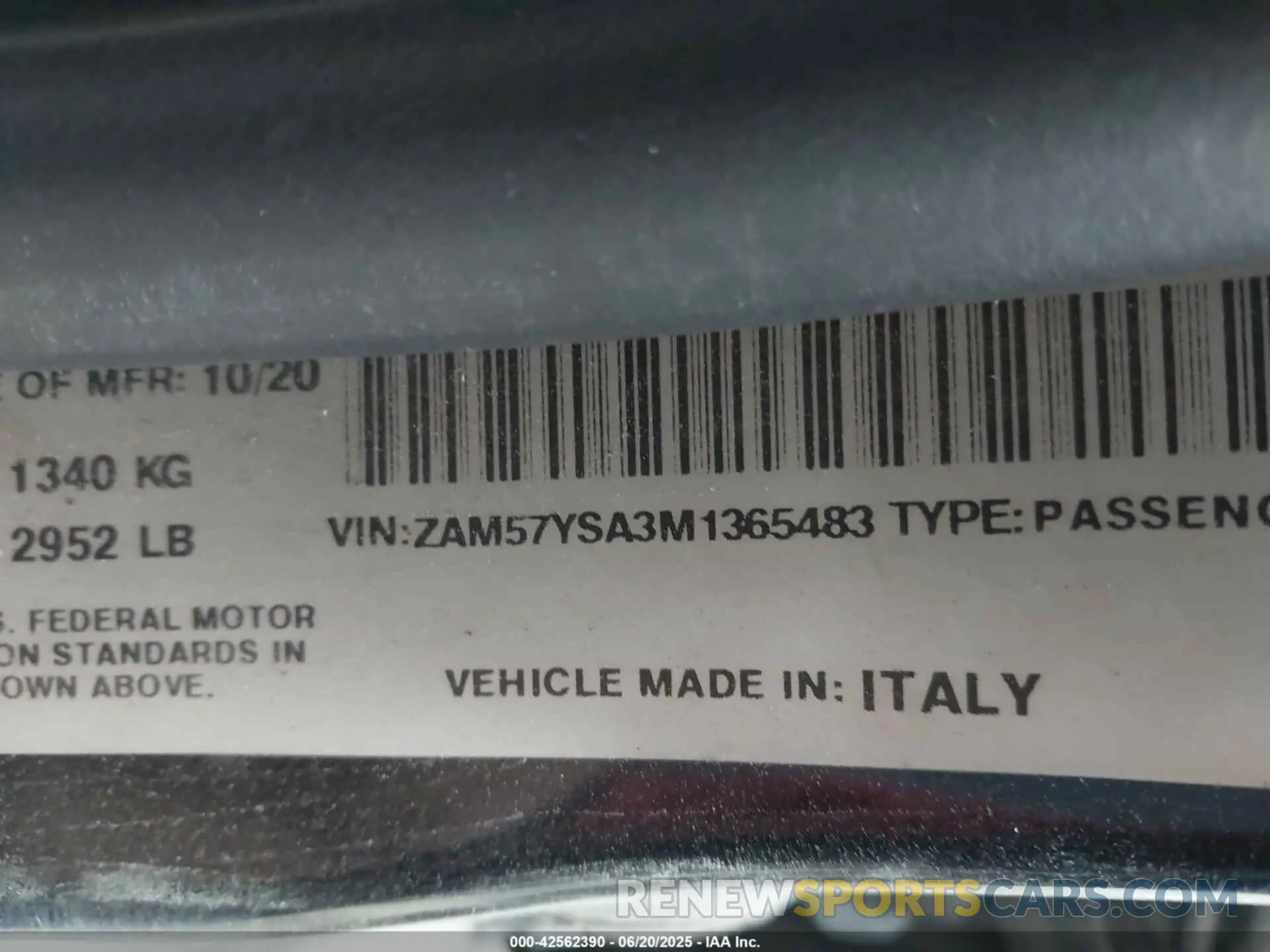 9 Photograph of a damaged car ZAM57YSA3M1365483 MASERATI GHIBLI 2021
