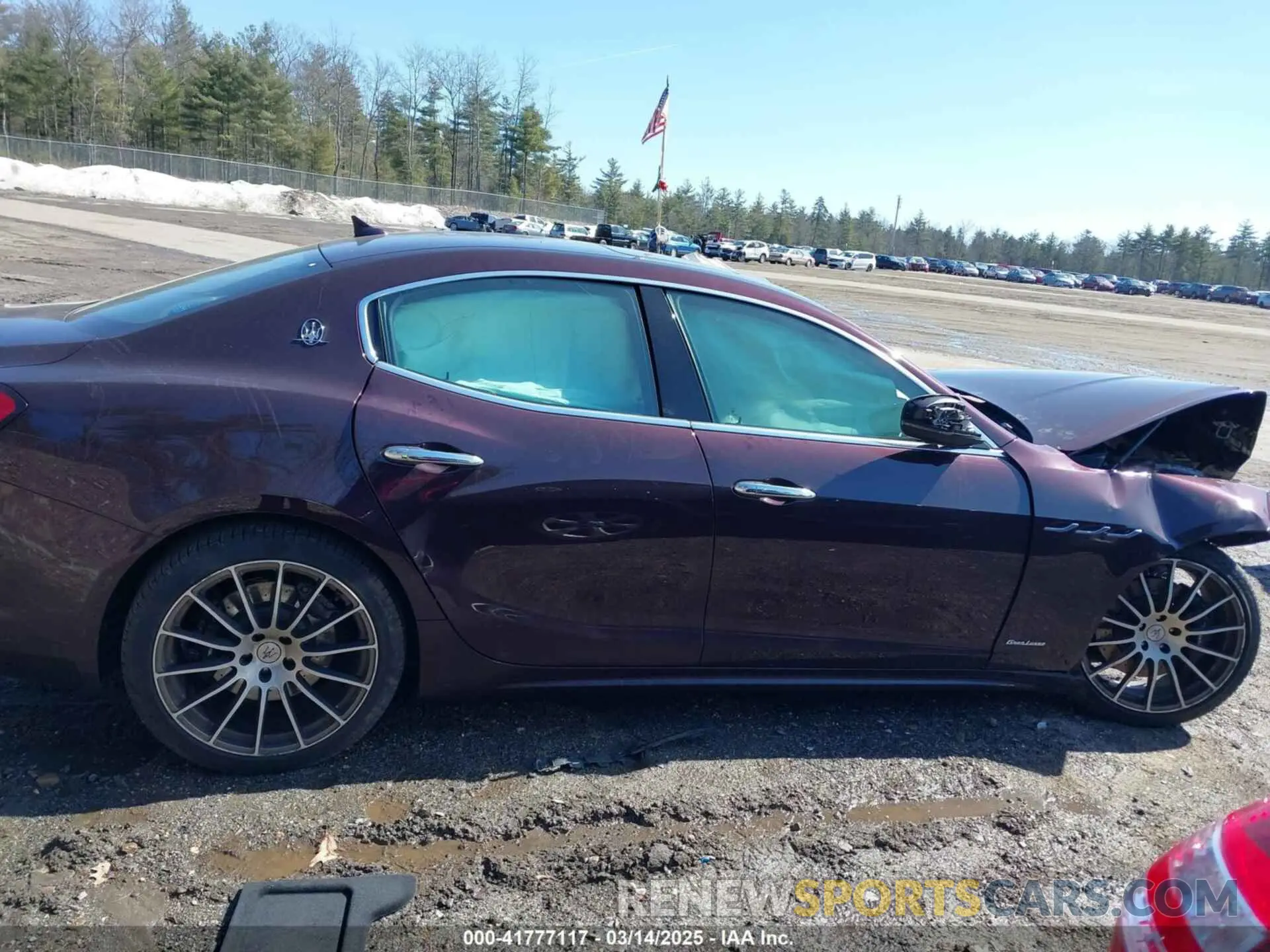 13 Photograph of a damaged car ZAM57YSL1M1362051 MASERATI GHIBLI 2021