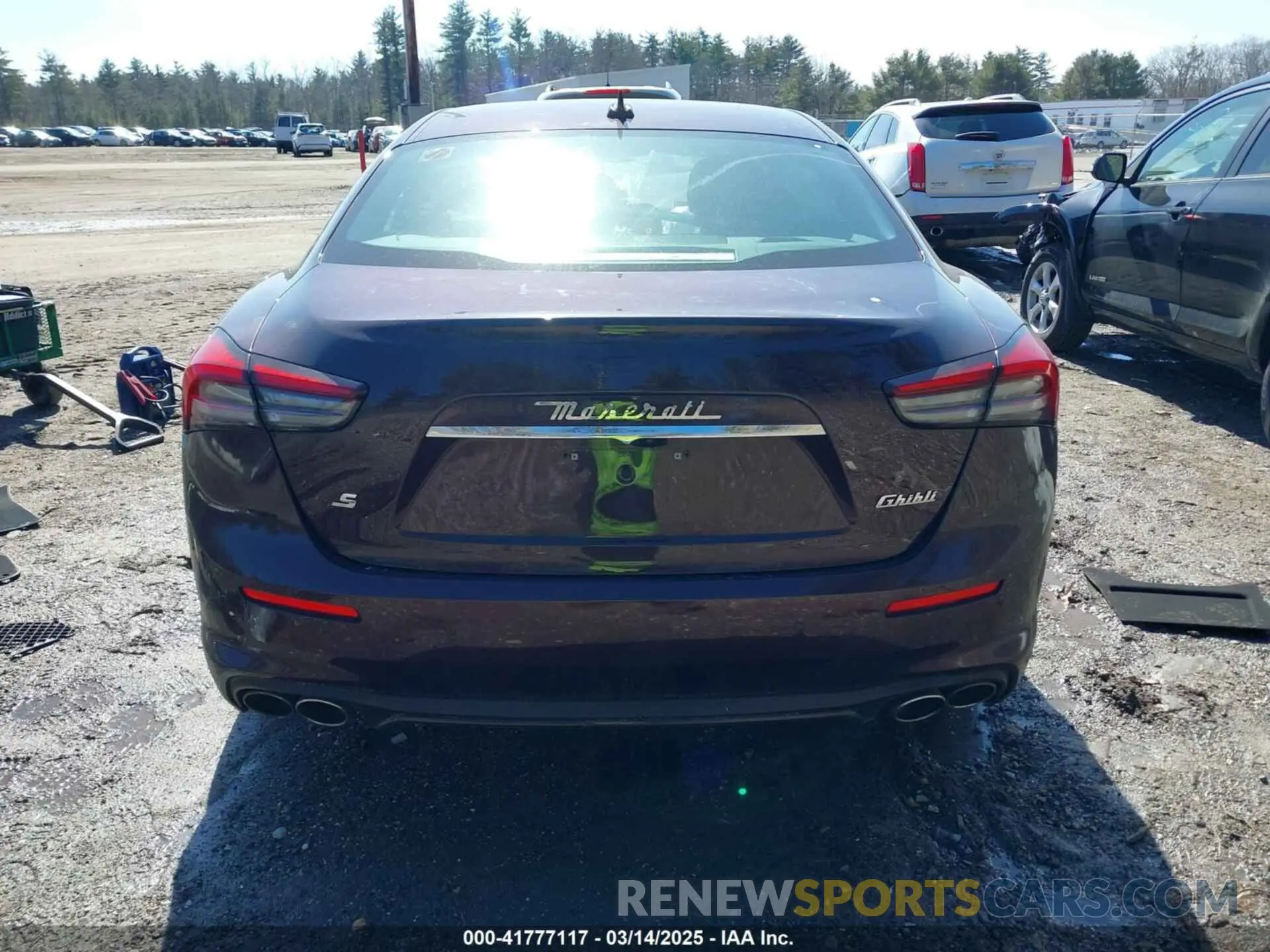 16 Photograph of a damaged car ZAM57YSL1M1362051 MASERATI GHIBLI 2021