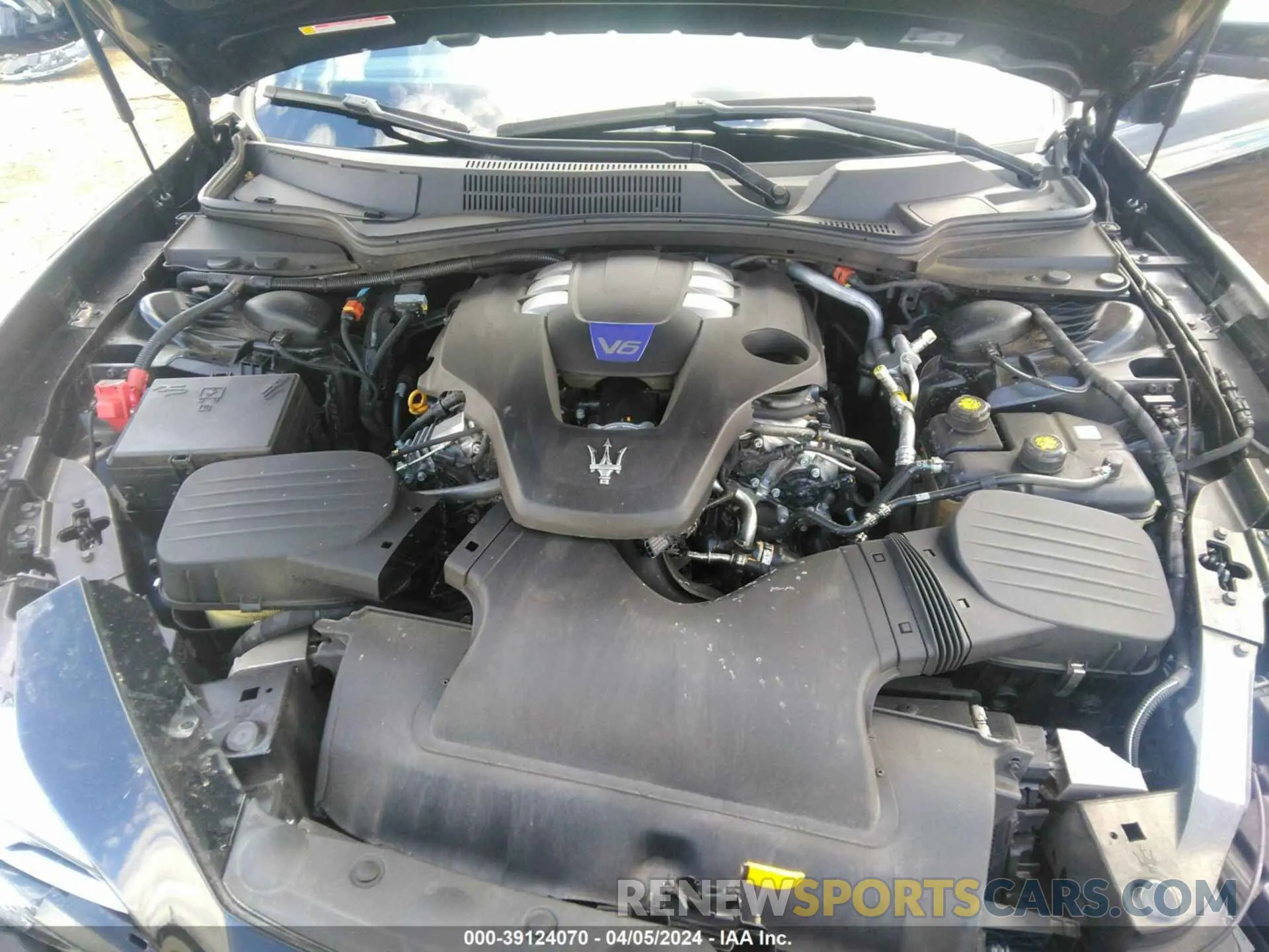 10 Photograph of a damaged car ZAM57YSS6M1362912 MASERATI GHIBLI 2021