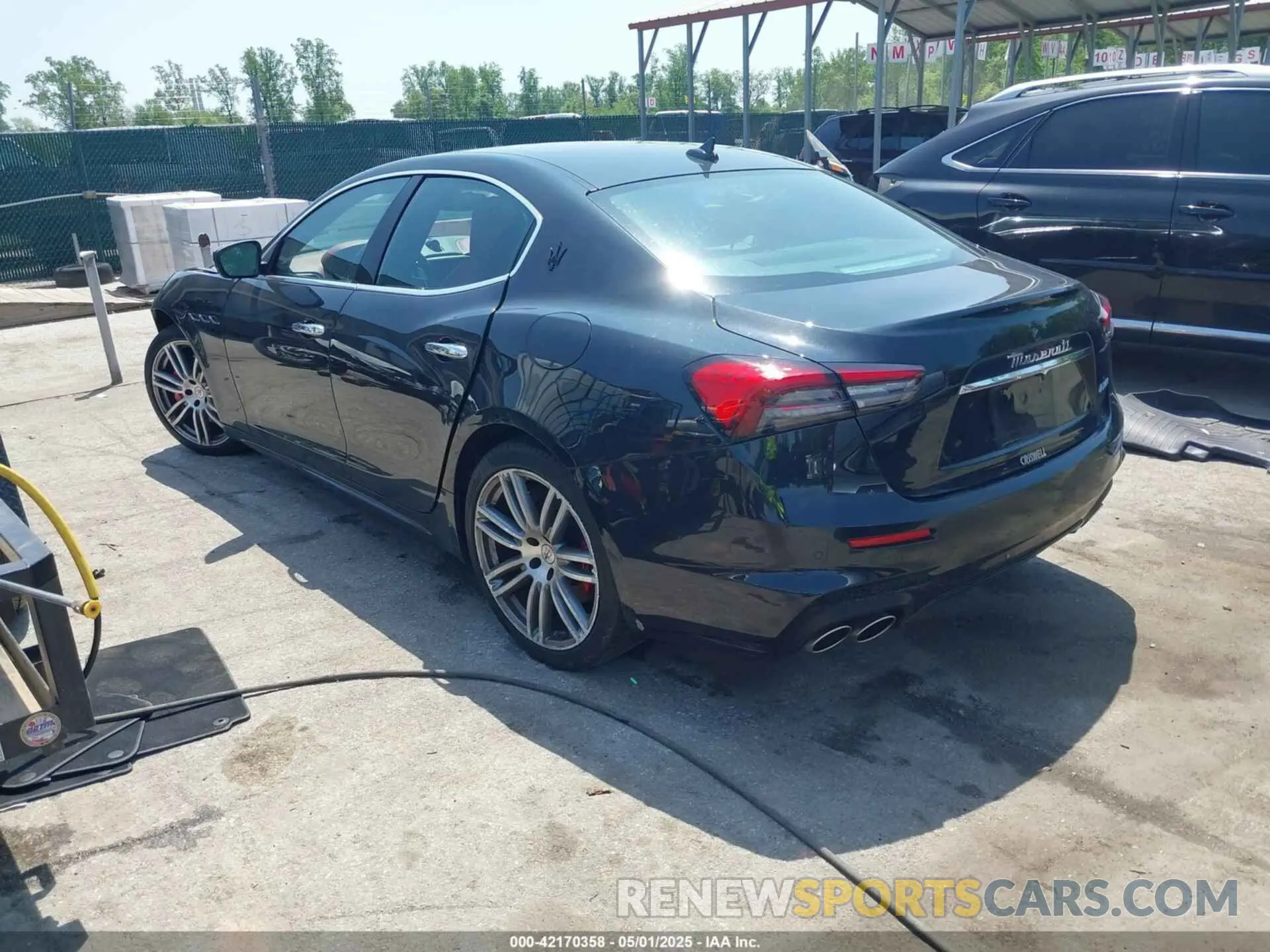 3 Photograph of a damaged car ZAM57YTM4NX394434 MASERATI GHIBLI 2022