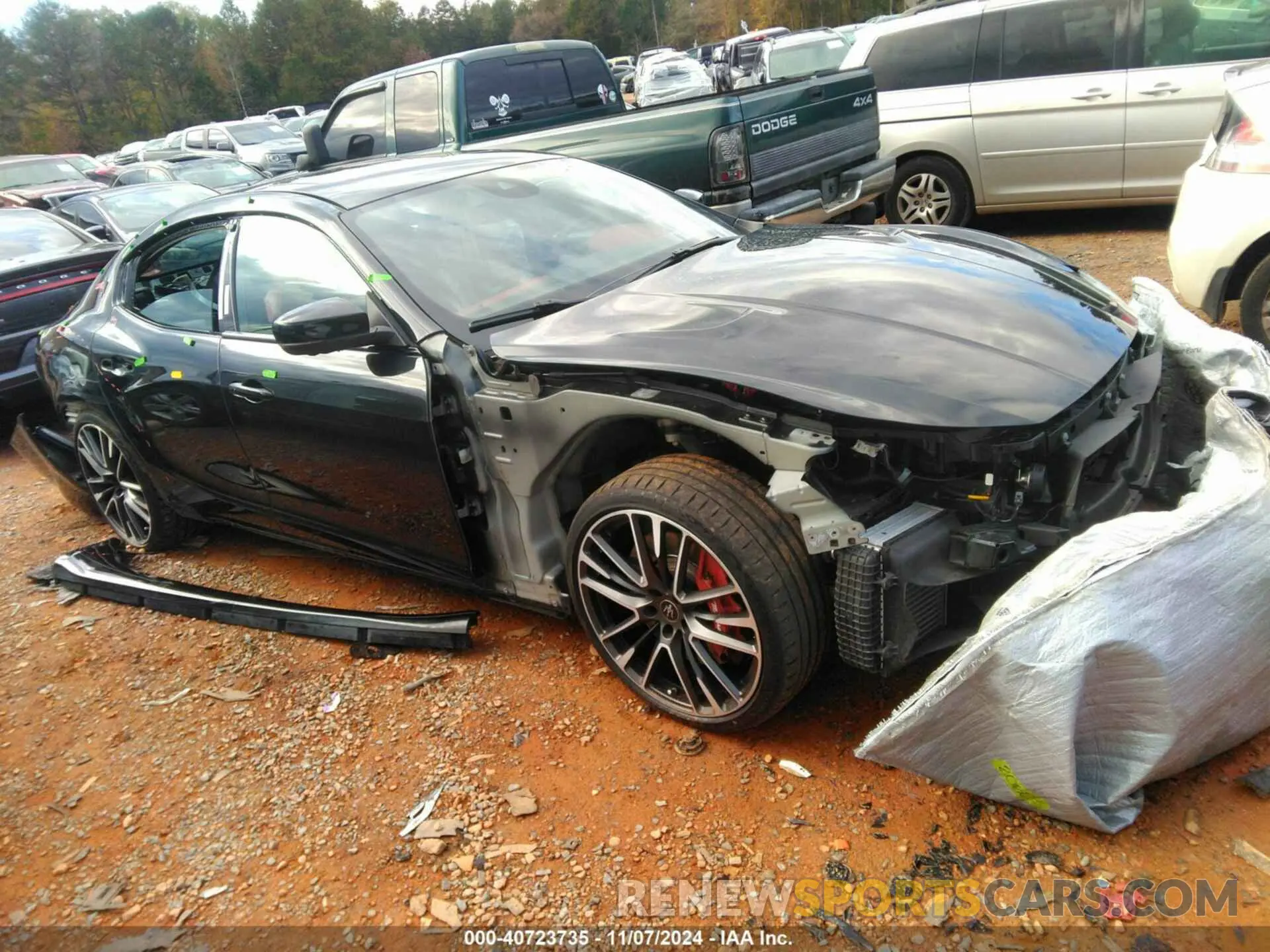 1 Photograph of a damaged car ZAM57ZST1NX399931 MASERATI GHIBLI 2022