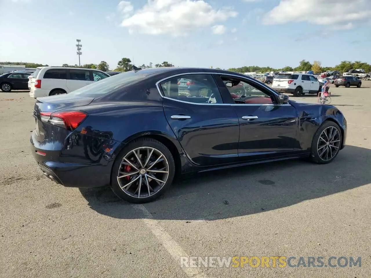 3 Photograph of a damaged car ZAM57YTM7N1388954 MASERATI GHIBLI MOD 2022
