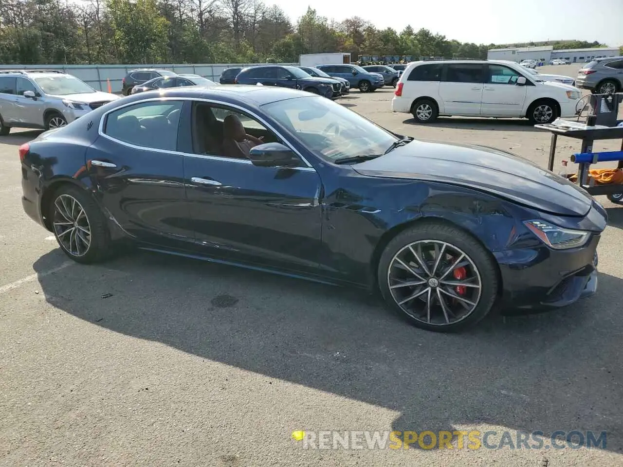 4 Photograph of a damaged car ZAM57YTM7N1388954 MASERATI GHIBLI MOD 2022