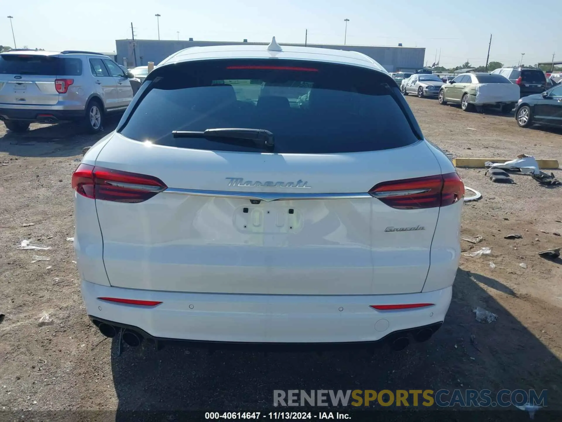 16 Photograph of a damaged car ZN682AVA0P7439641 MASERATI GRECALE 2023