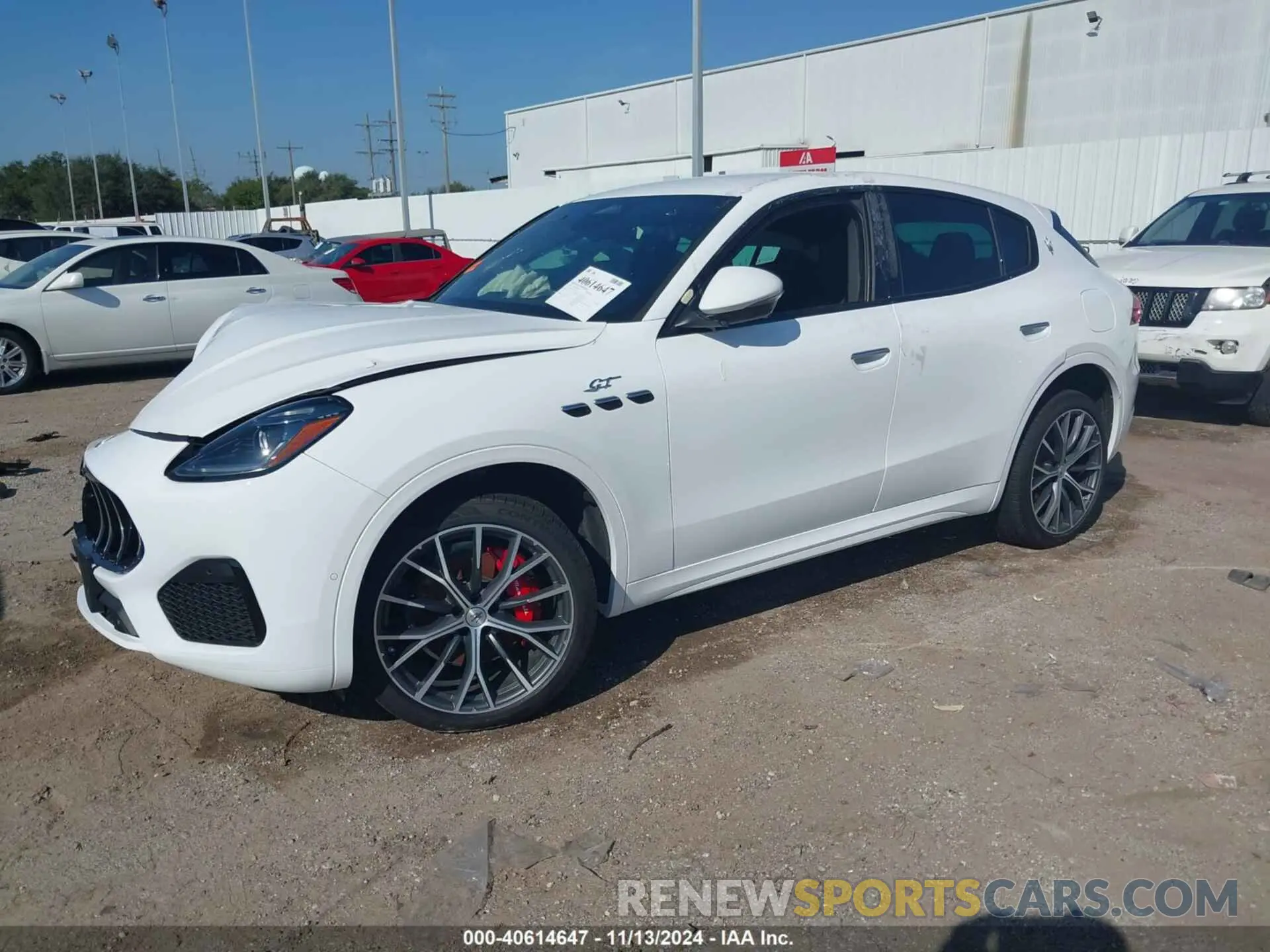 2 Photograph of a damaged car ZN682AVA0P7439641 MASERATI GRECALE 2023