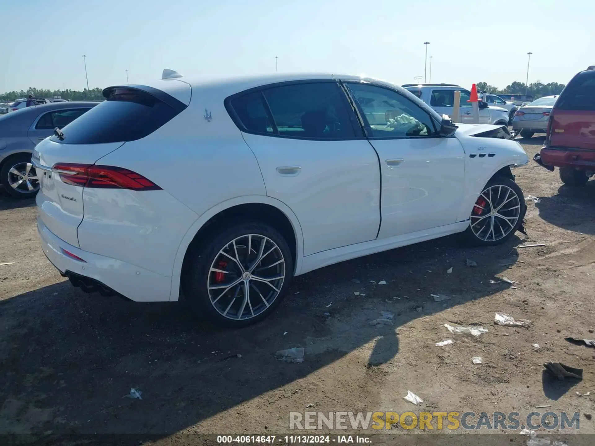 4 Photograph of a damaged car ZN682AVA0P7439641 MASERATI GRECALE 2023